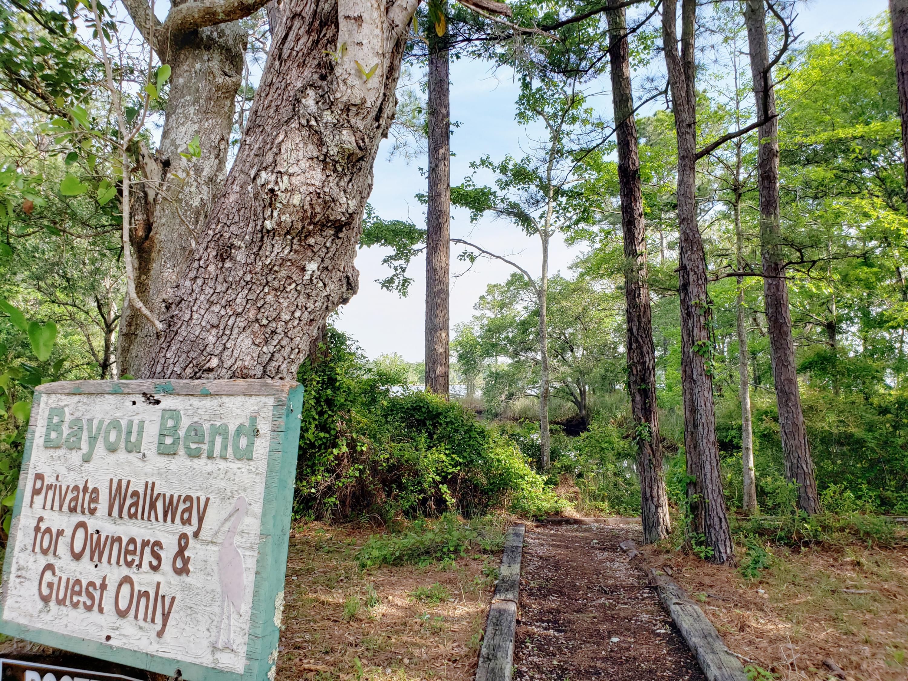 BAYOU BEND - Land