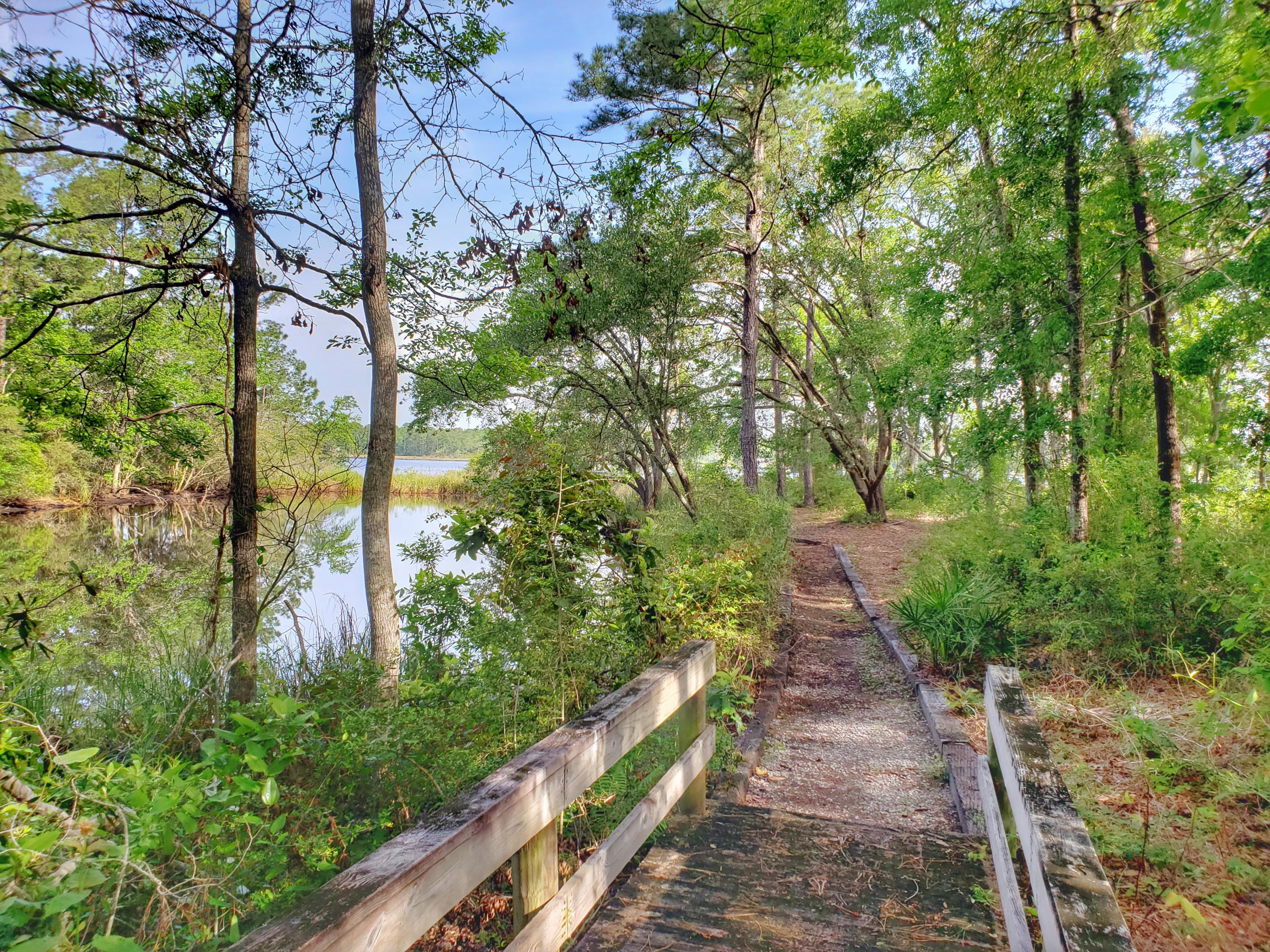 BAYOU BEND - Land