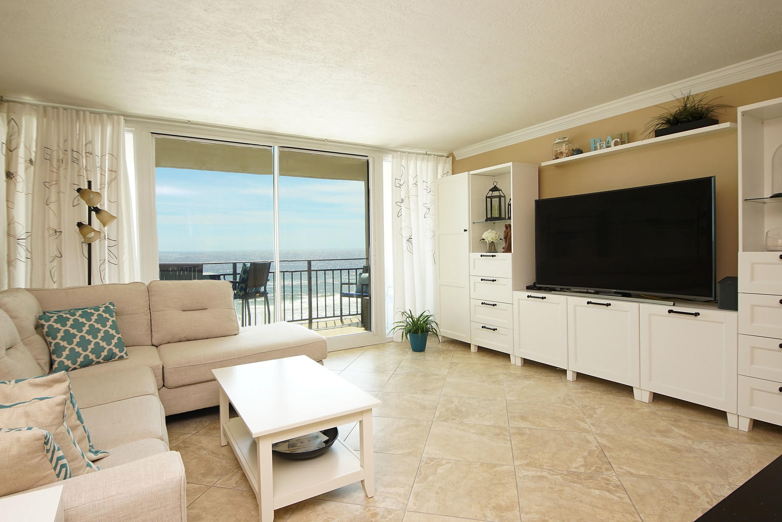 BREAKERS OF FWB PH 1 - Residential Lease
