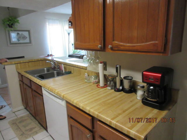 MANOR SHORES 1ST ADDN - Residential Lease