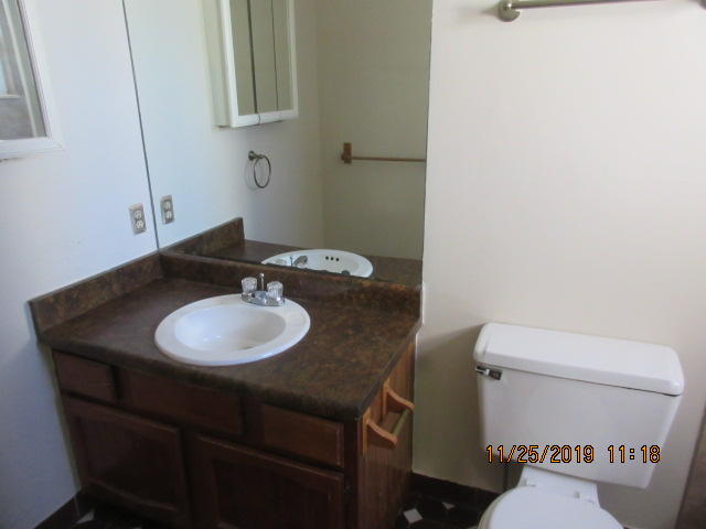 MANOR SHORES 1ST ADDN - Residential Lease