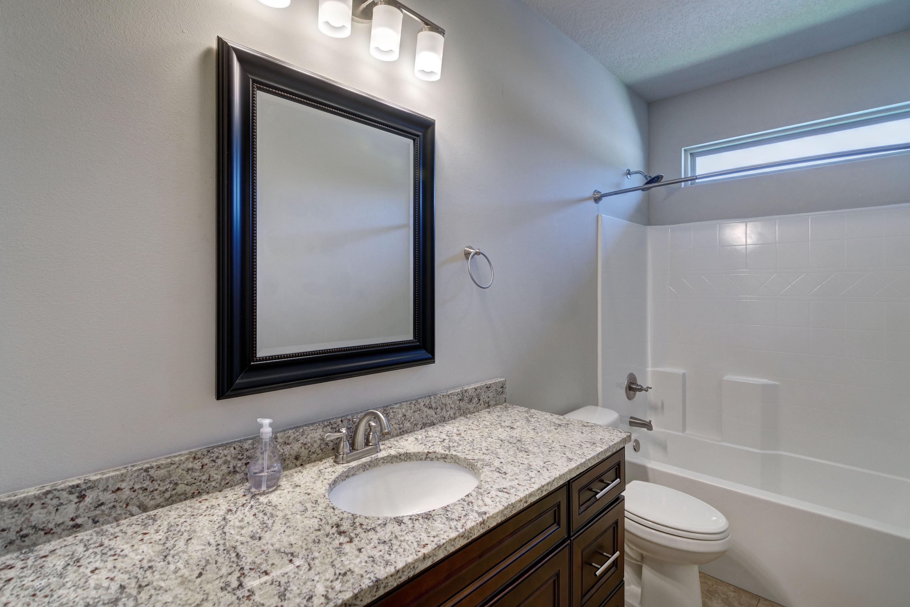 WEST NAVARRE - Residential