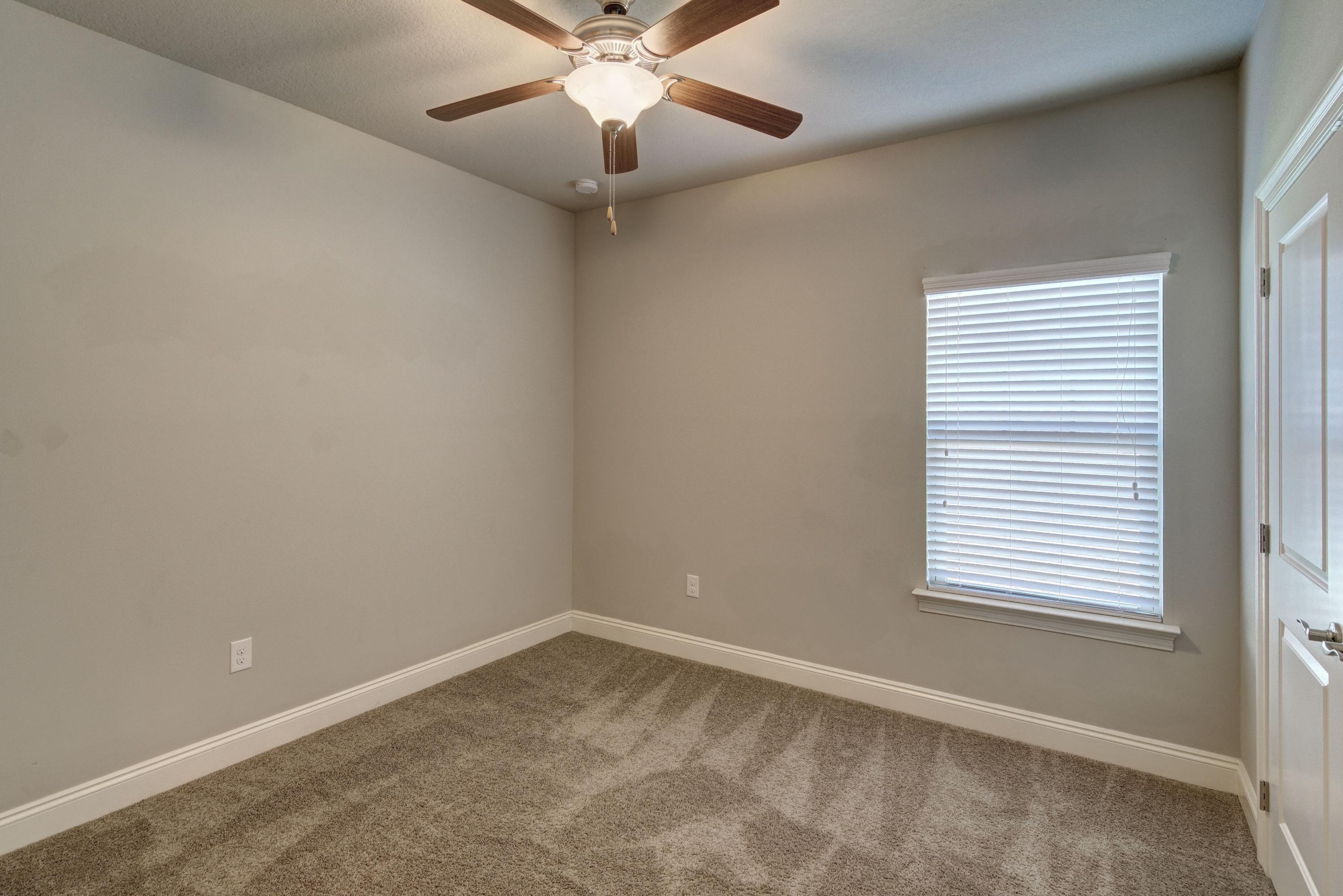 WEST NAVARRE - Residential