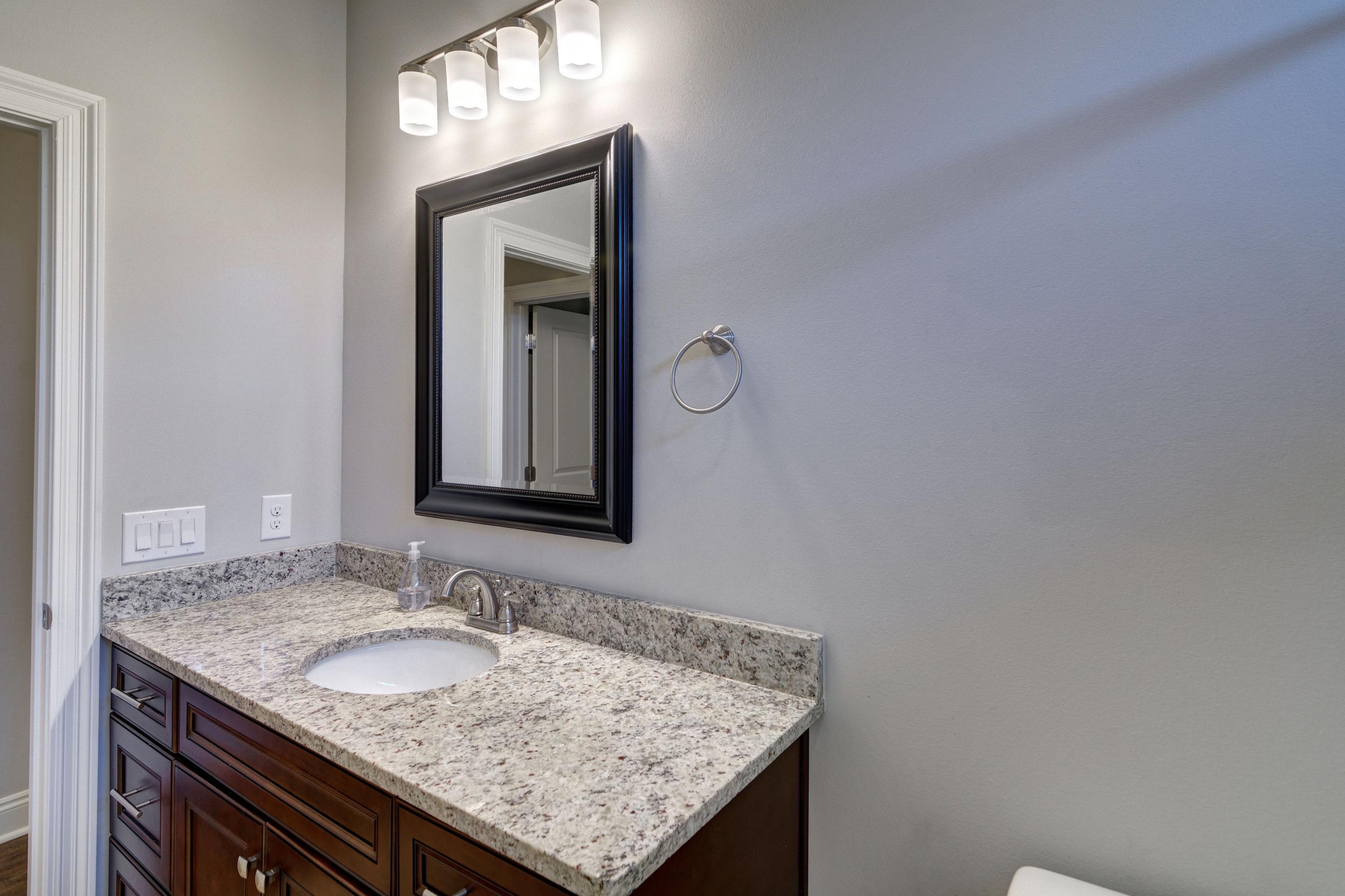 WEST NAVARRE - Residential