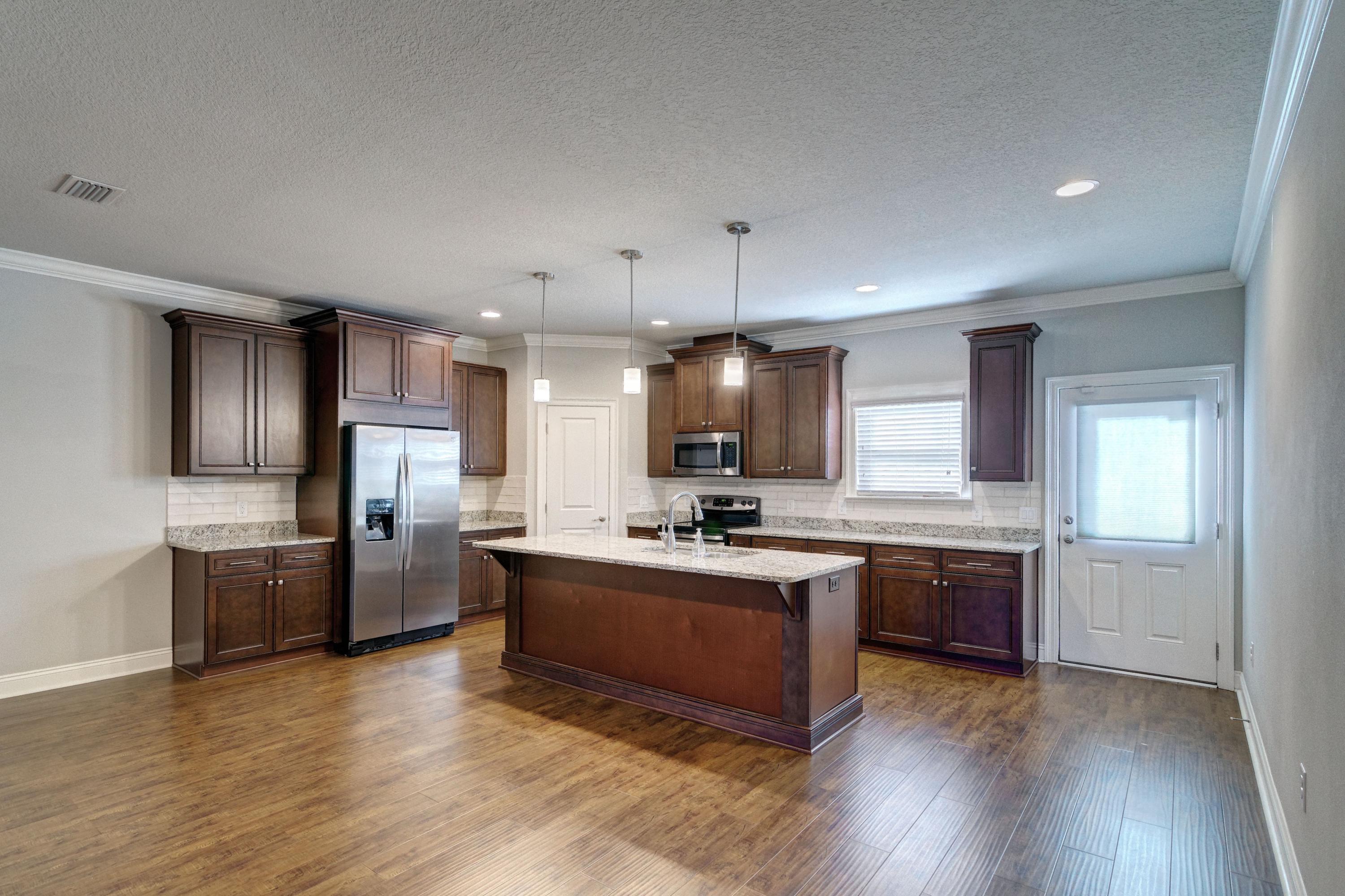 WEST NAVARRE - Residential