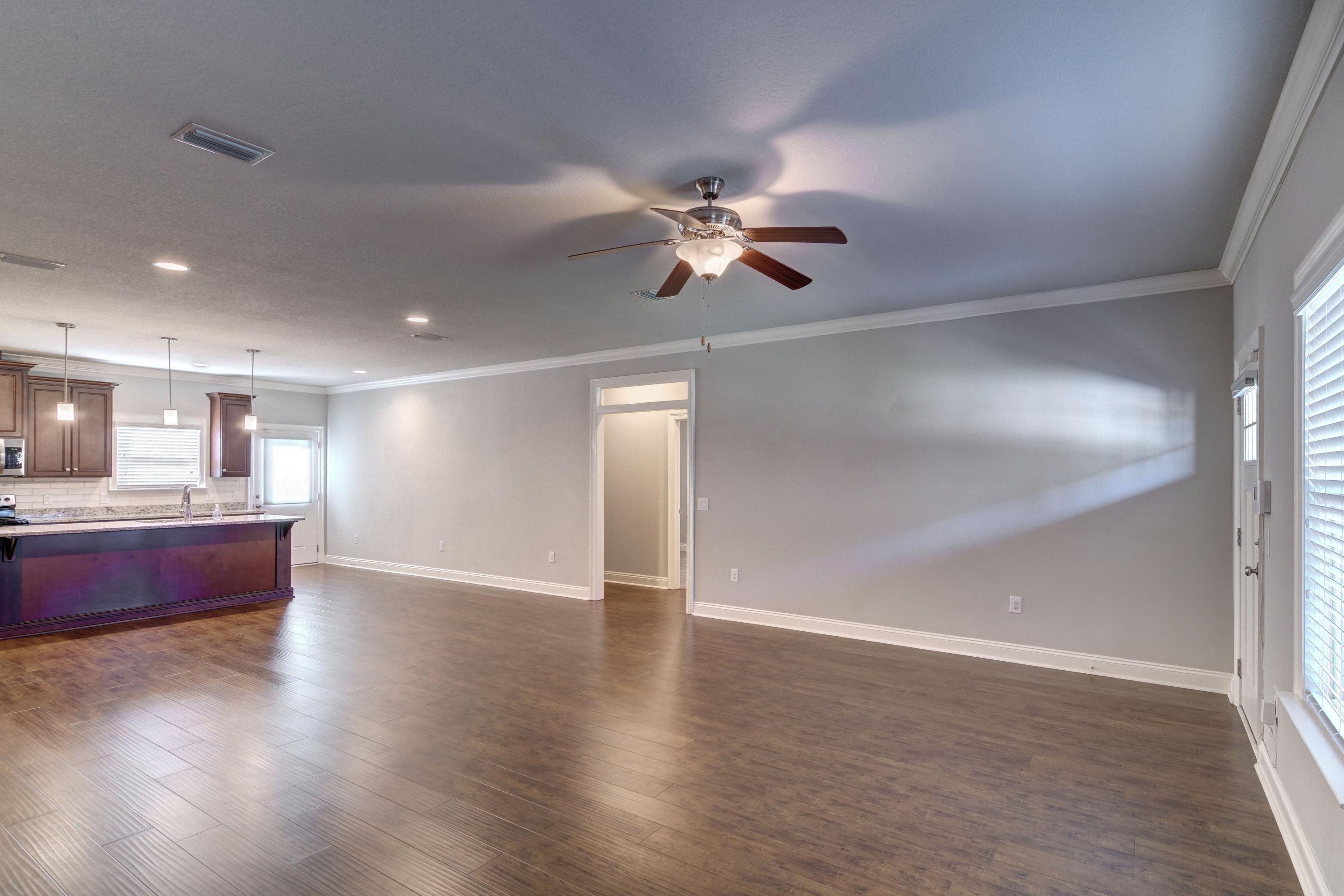 WEST NAVARRE - Residential