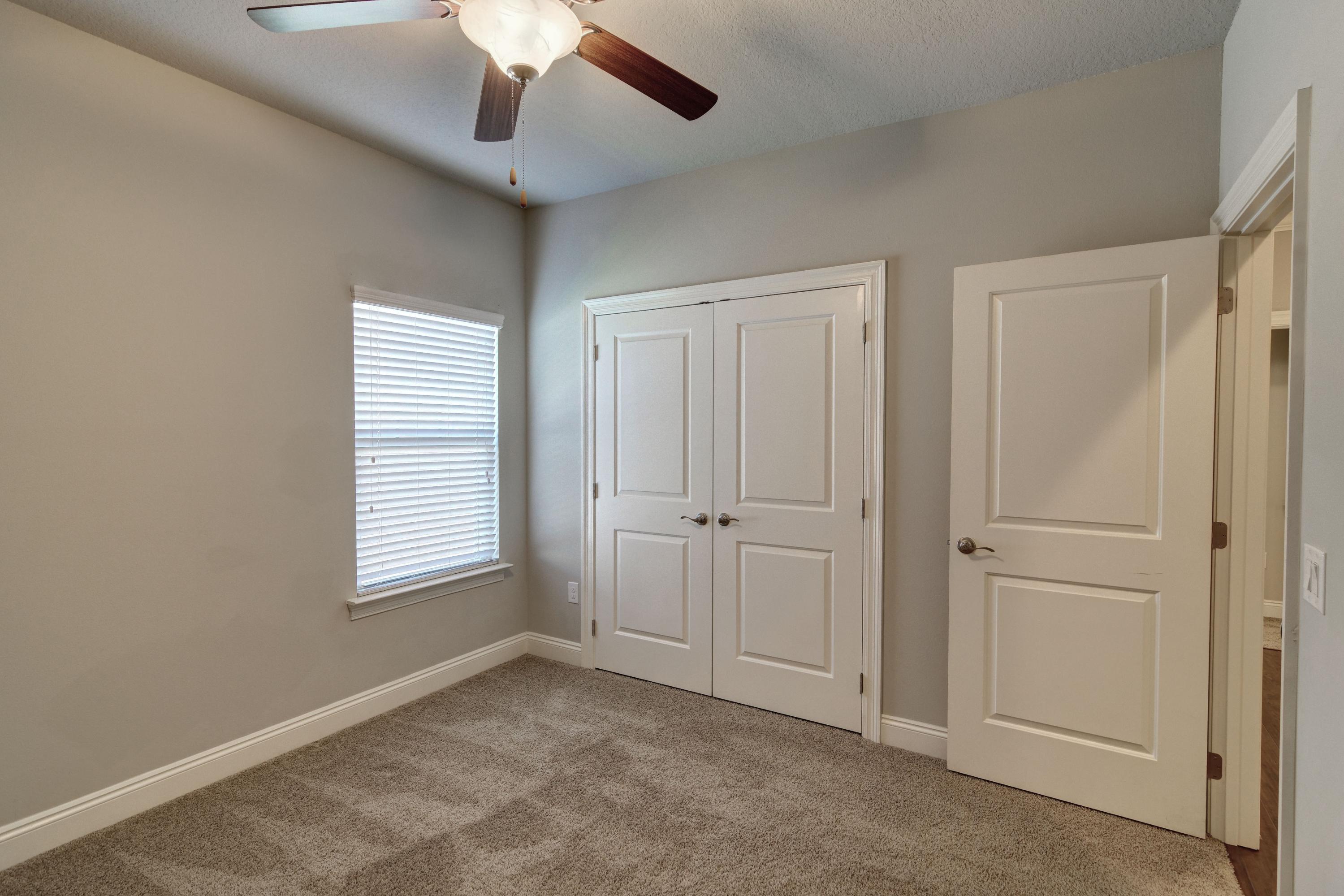 WEST NAVARRE - Residential