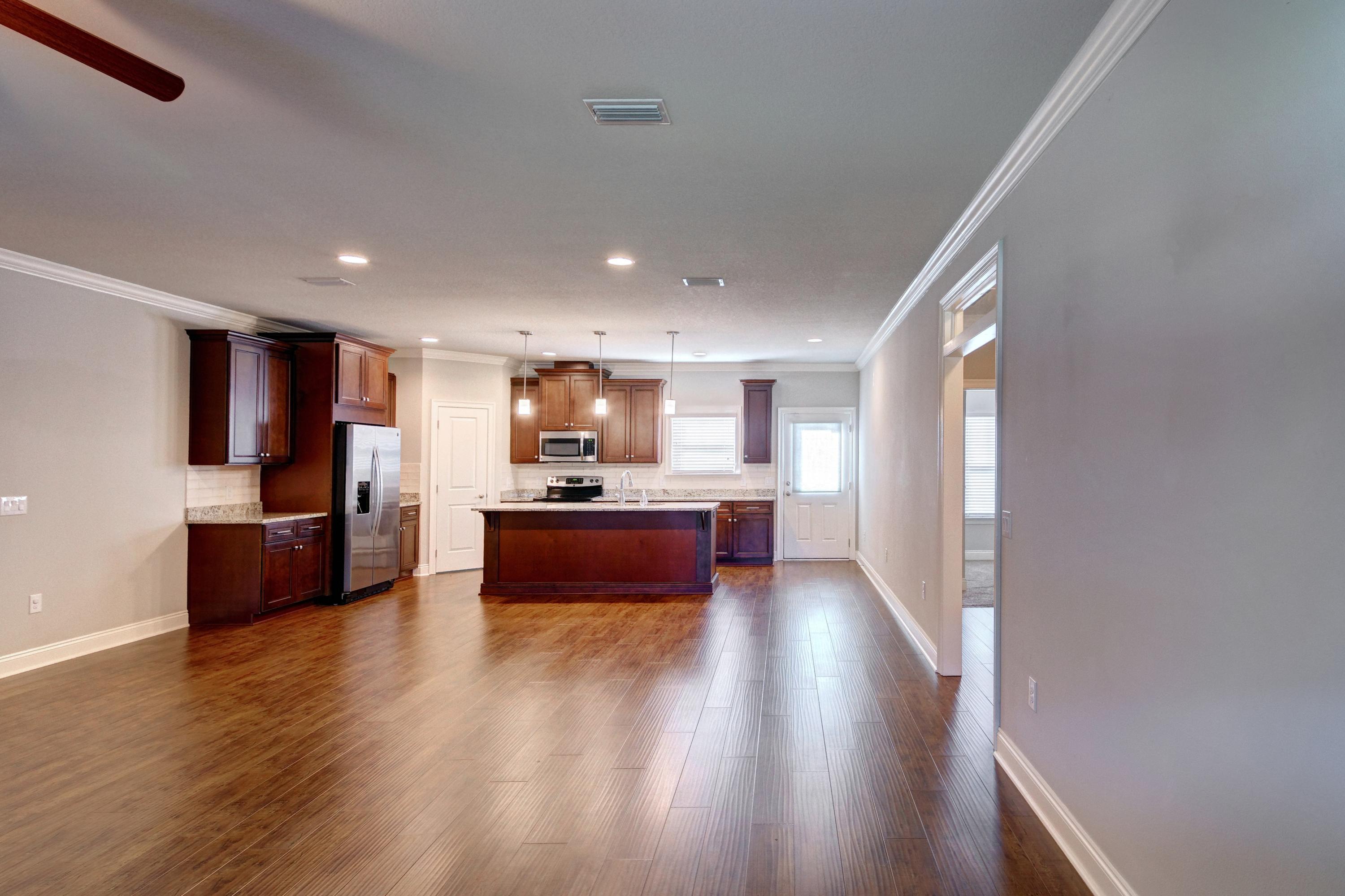 WEST NAVARRE - Residential