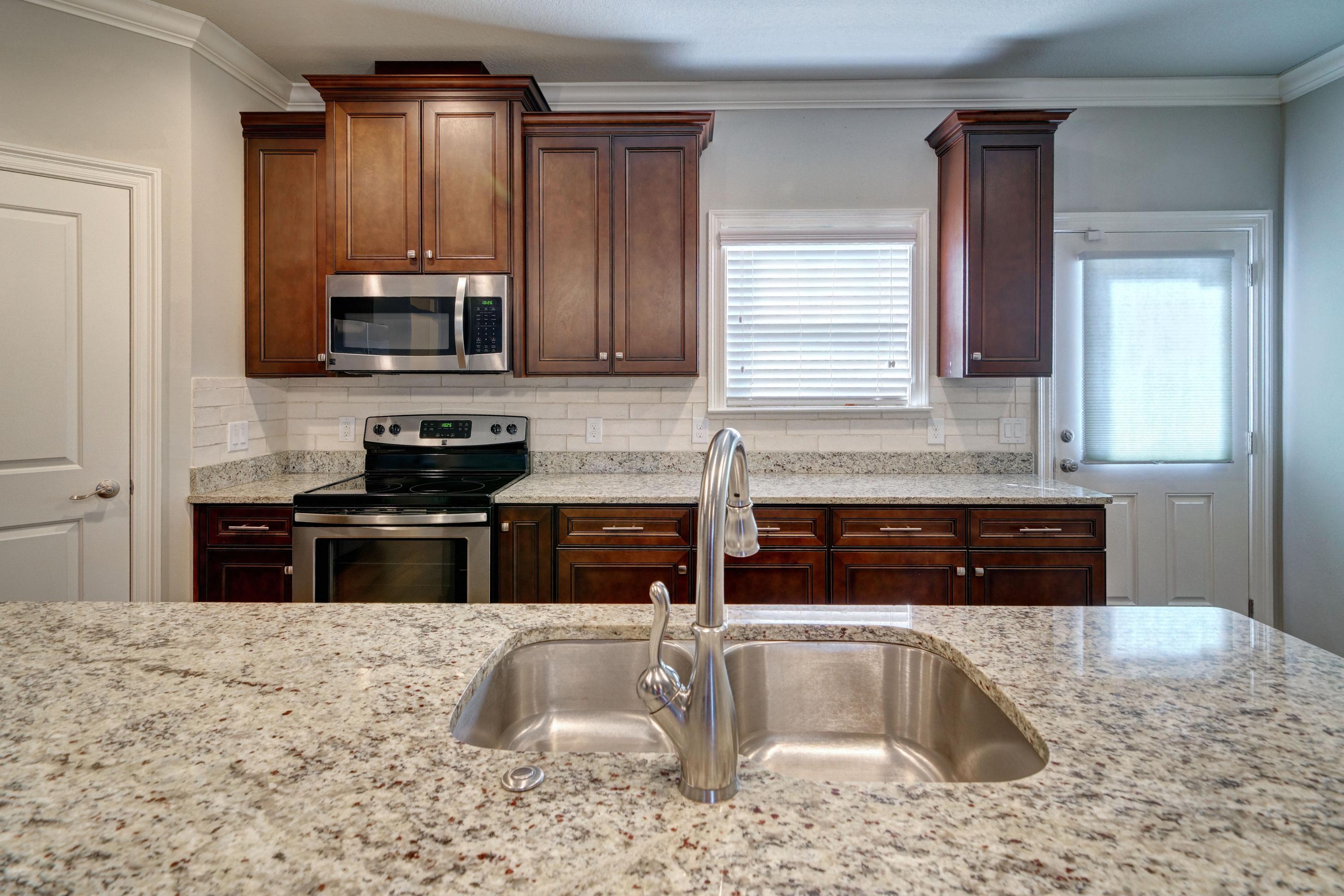 WEST NAVARRE - Residential