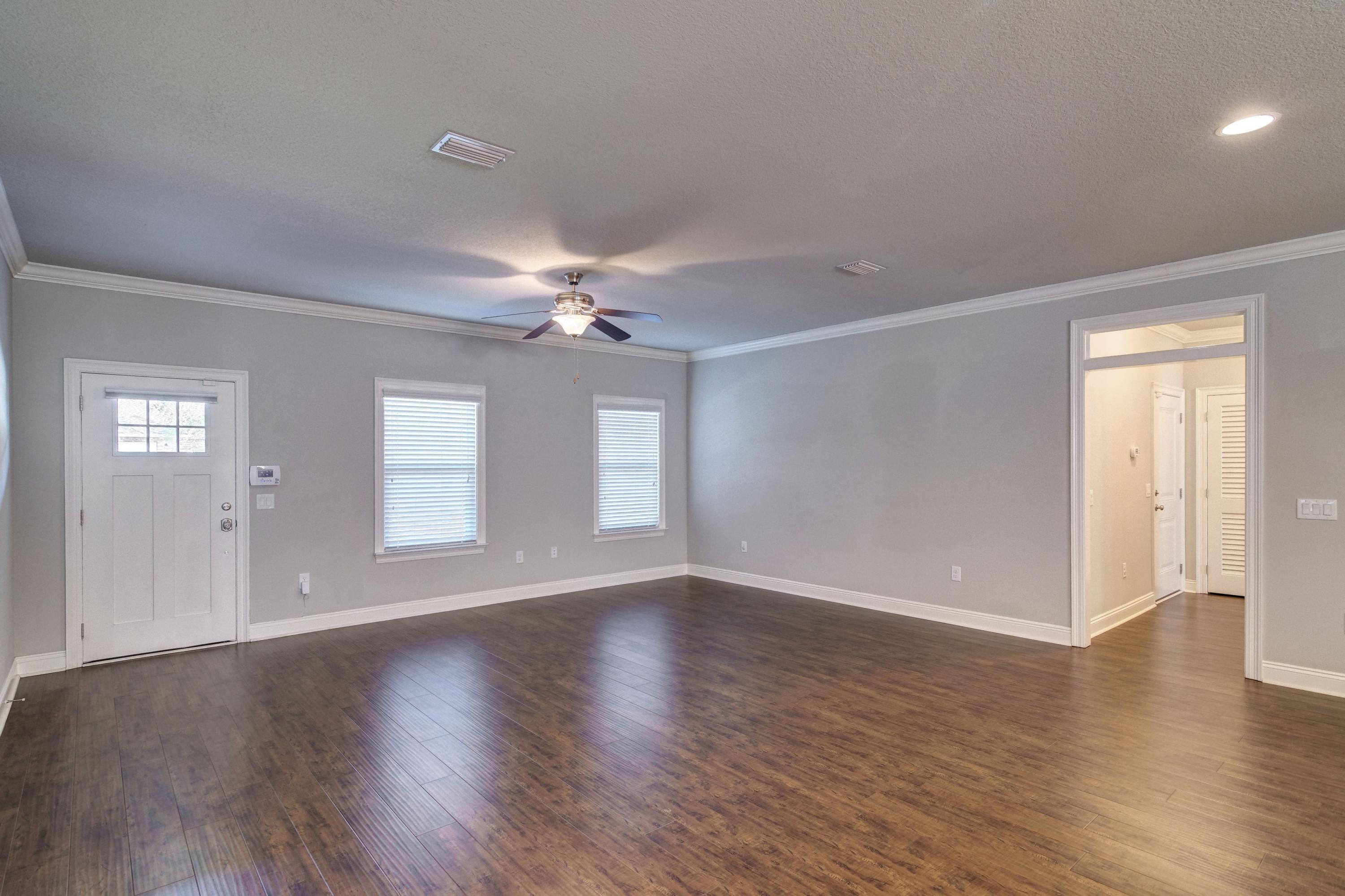 WEST NAVARRE - Residential