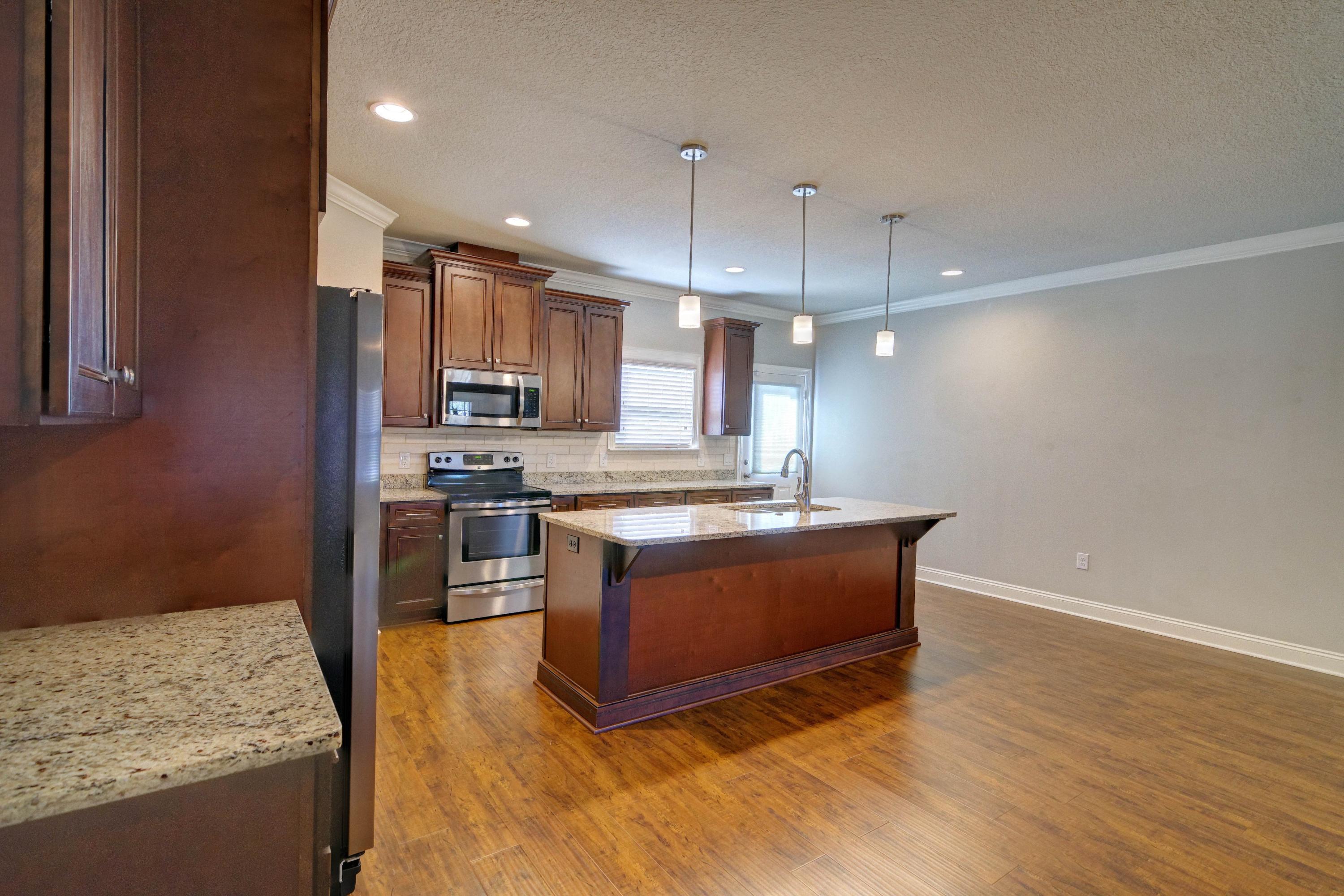 WEST NAVARRE - Residential