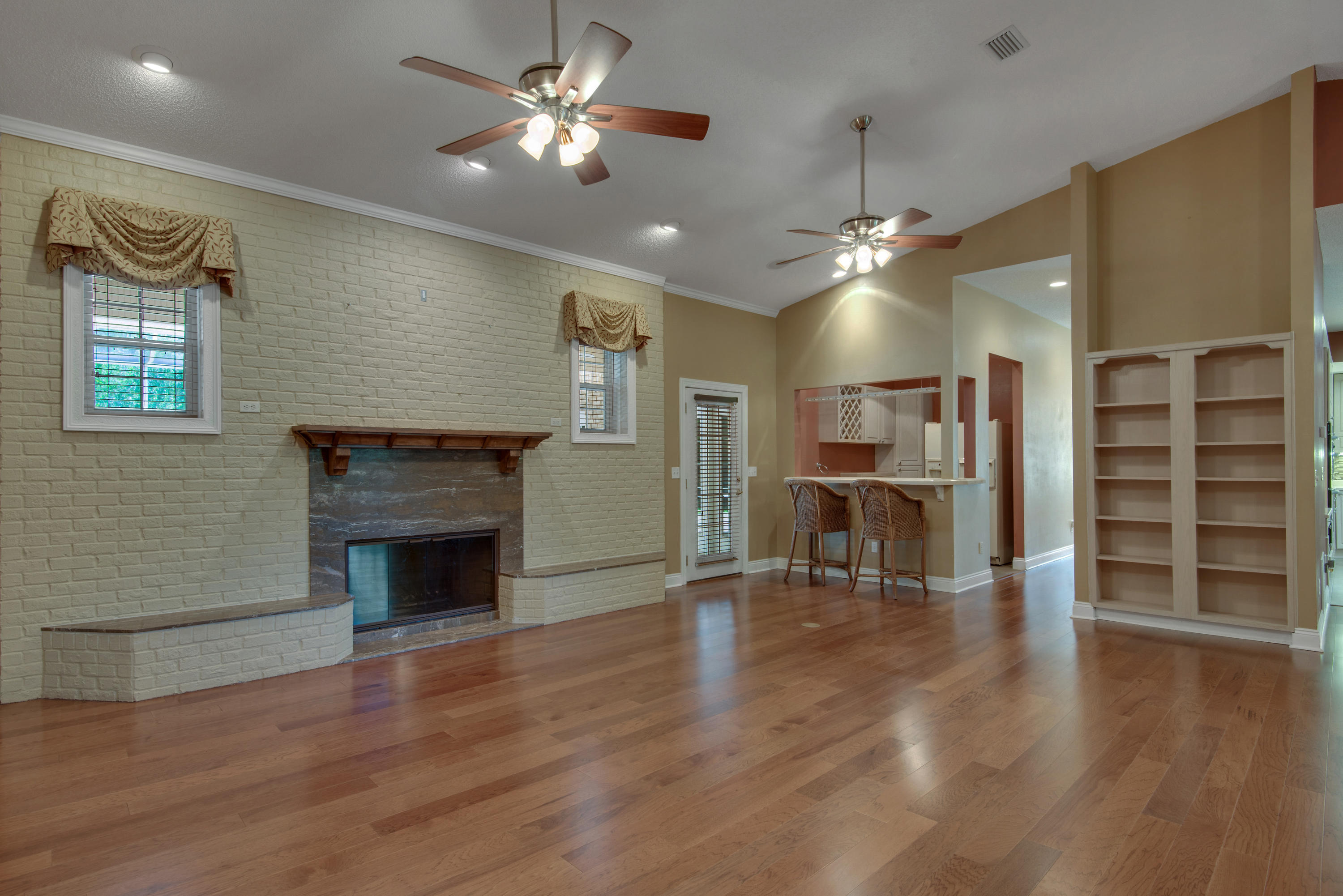 HUNTINGTON S/D PH 1 - Residential Lease