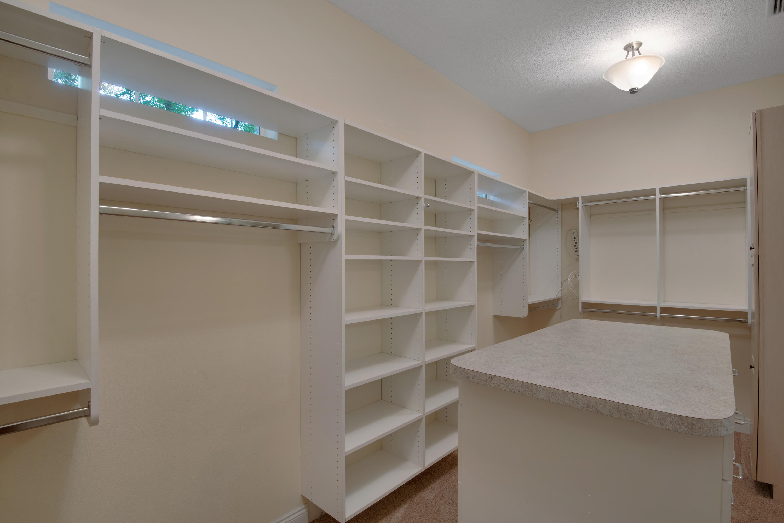 HUNTINGTON S/D PH 1 - Residential Lease