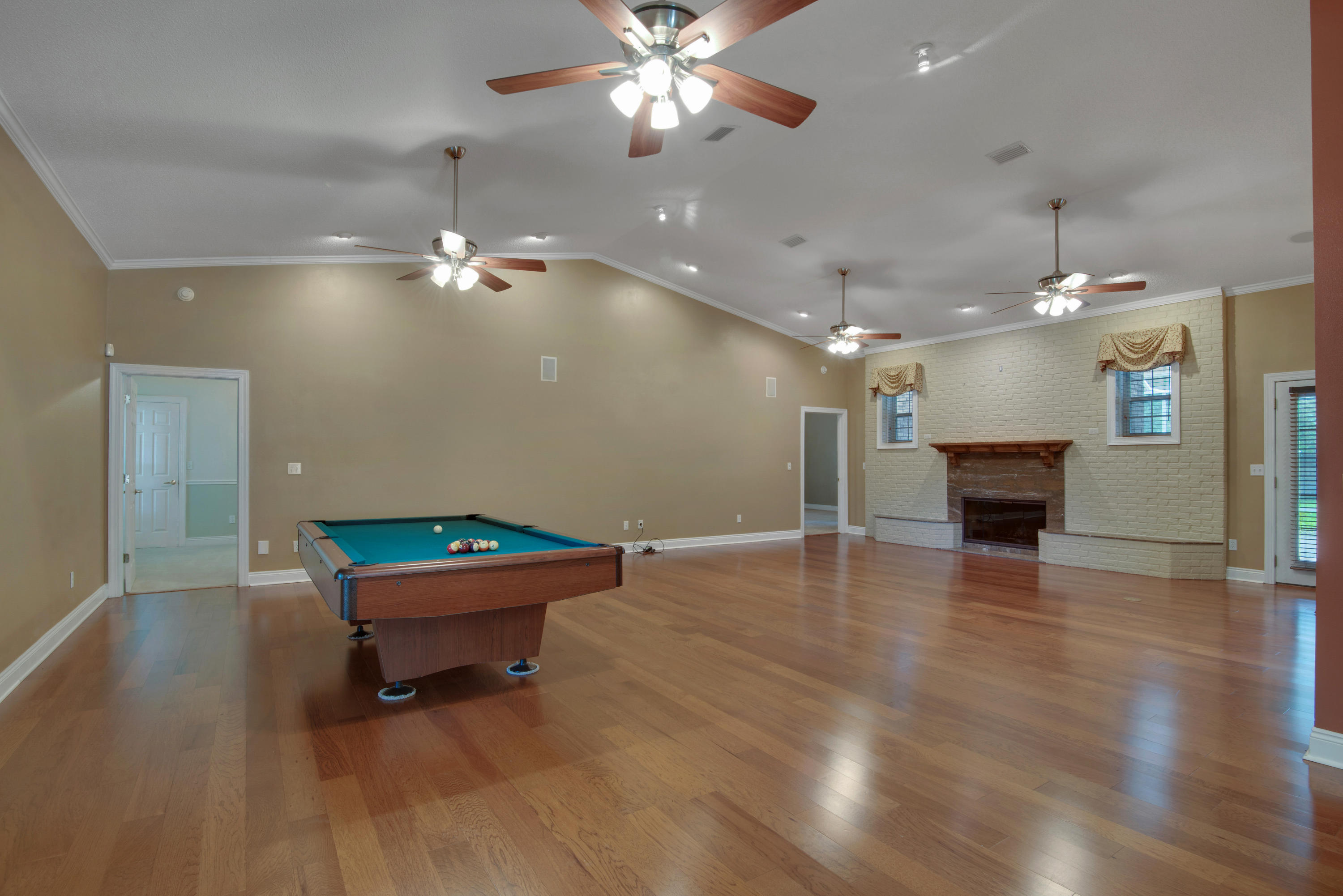 HUNTINGTON S/D PH 1 - Residential Lease