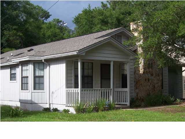 Hurricane Michael Rental
Owner will consider a 6 month + 1 week rental contract
Cute home with big yard! Large open deck in back yard, Close to Niceville park and ball field, this home has an open floor plan with stone mountain fireplace. Kitchen is open to dining room. The master suite has back yard access and all rooms have big closets. Owner will consider a pet that is spayed/neutered and fully housebroken (no puppies) with a non refundable pet fee & a refundable pet deposit. NO SMOKING! Reminder, anyone 18 or over wishing to live in the property must fill out an application. Tenants required to carry renter's liability insurance while occupying the home.