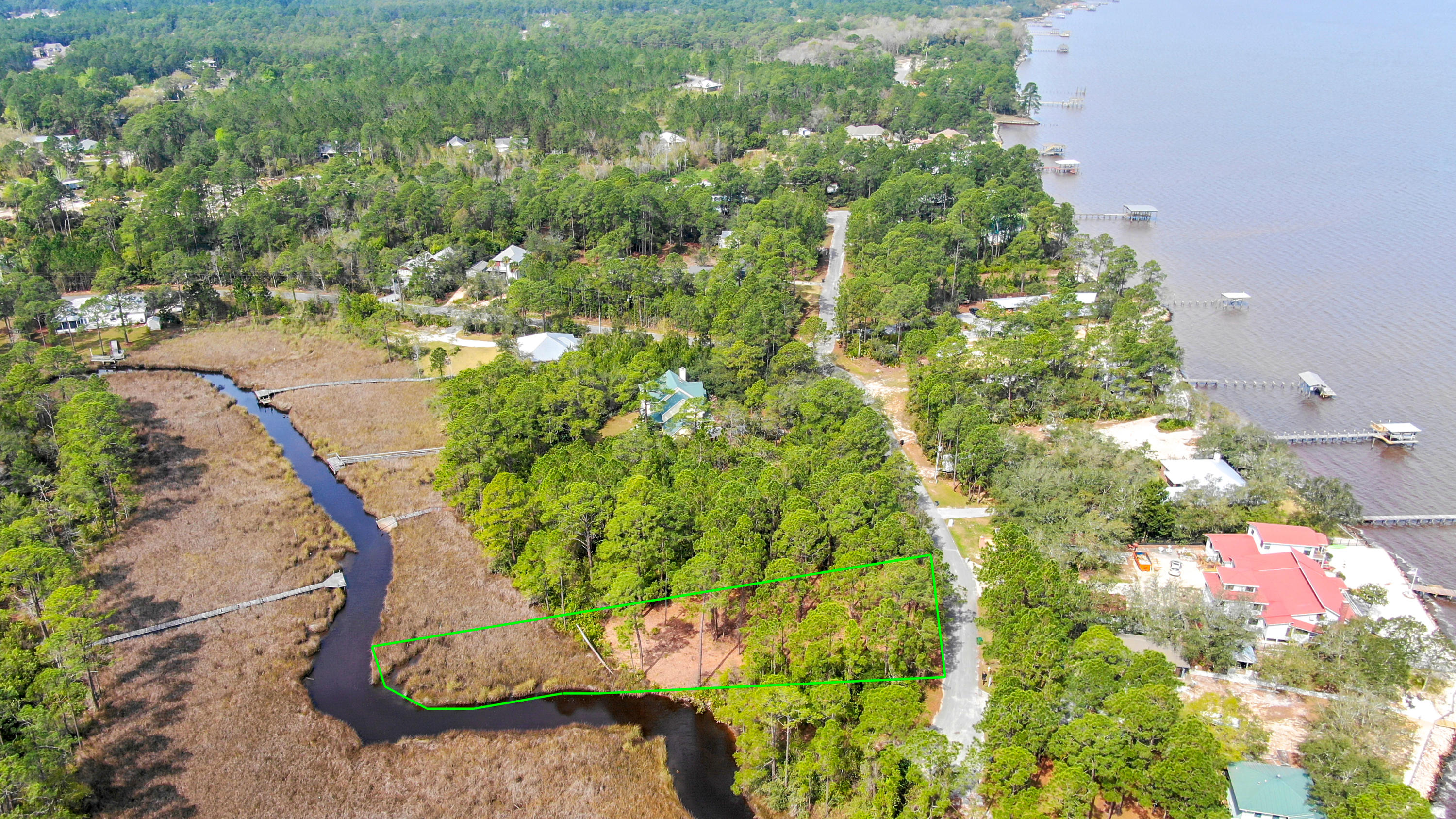BAY PINES - Land