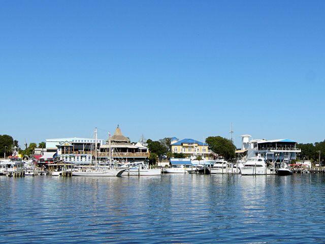 HOLIDAY ISLE - Land