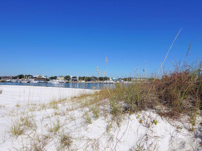 HOLIDAY ISLE - Land