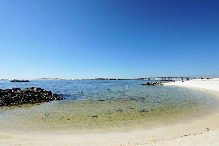 HOLIDAY ISLE - Land