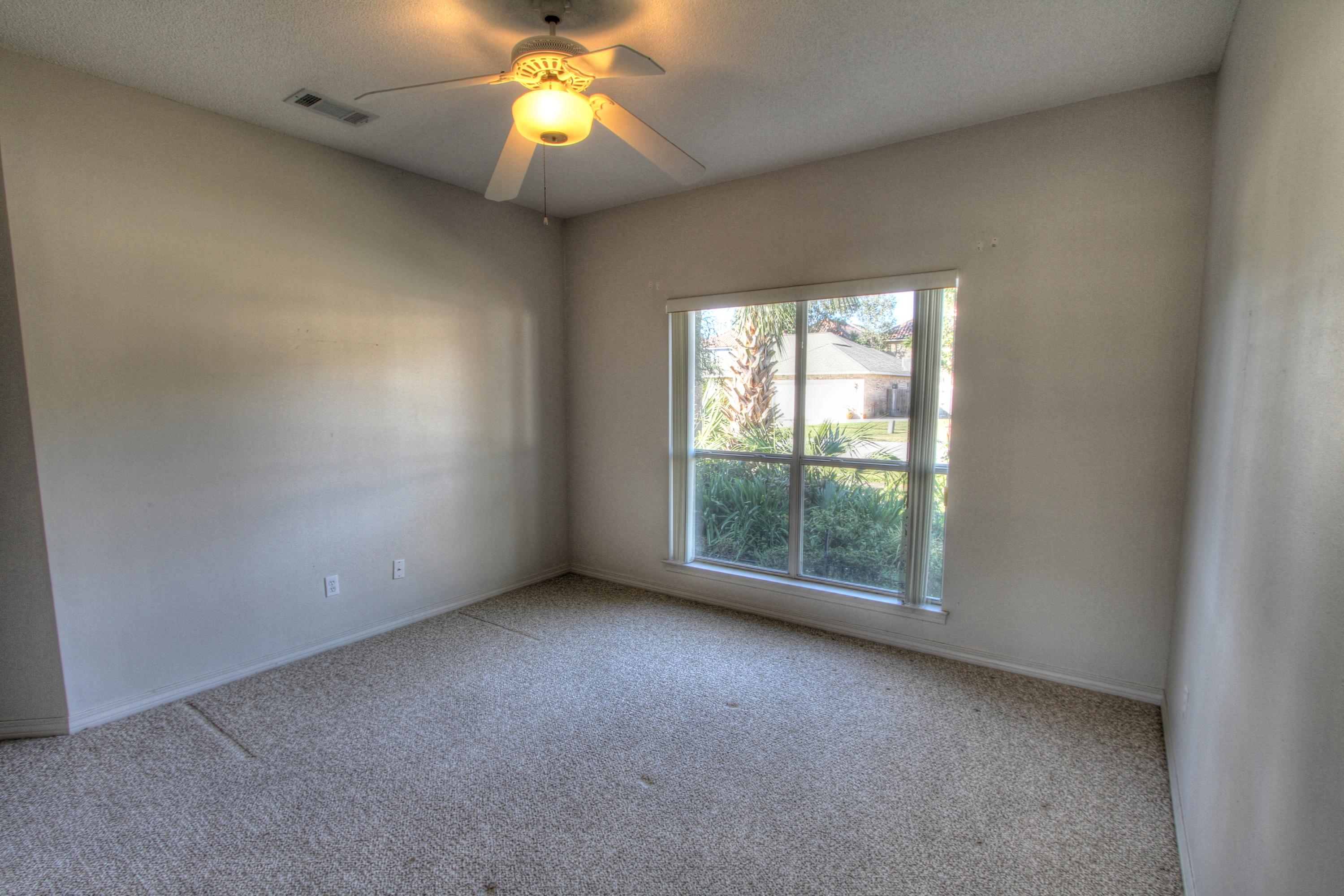 EMERALD BREEZE ESTATES - Residential