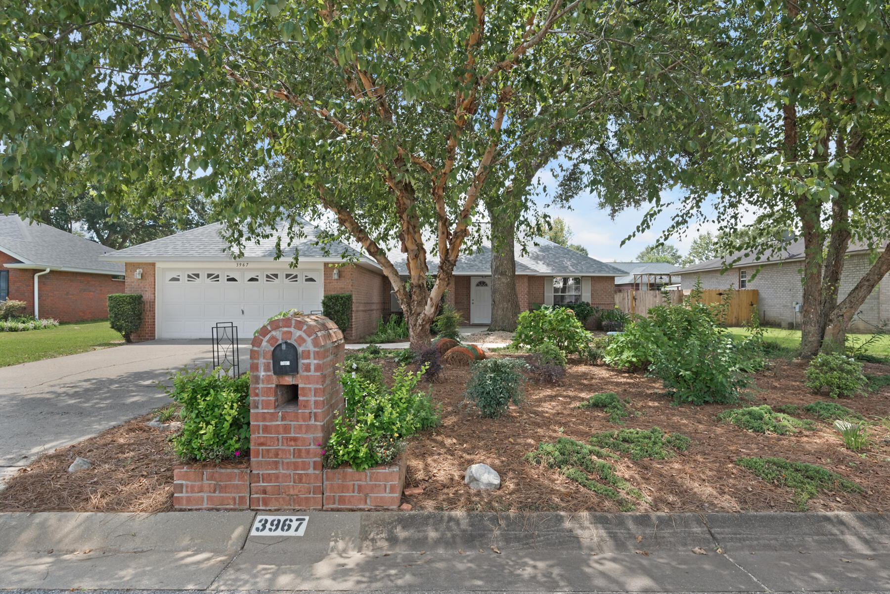 This home has been recently inspected with only a handful of minor deficiencies. Maybe $750.  It's sitting beautiful, looks brand new and just waiting for the right owner.  GARDENER'S  DREAM!  TOTALLY RENOVATED WITH NO HOA! When you enter into this Split Floor Plan with Vaulted Ceilings you feel like you've walked into a brand new home.  The Kitchen is located in the center and is perfect for families who like open living area. The spacious Master Bedroom has Trayed Ceilings and a Huge Master Bath with an Oversized Walk-in Master Closet.The entire interior has been redone: New Cabinetry, New Appliances, New Granite in Kitchen and Bathrooms, New Sinks, Faucets  Under Mounts, New Vanities in the Both Bathroom, New A/C and Hot Water Heater, New Drywall and Electrical Outlets &  NEW ROOF! All New Doors (Interior and Exterior).   All new trim to include baseboards. 

The selection of new flooring, cabinetry, paint color, and granite is all of today's style.  Completely fenced in backyard.

If you're looking for a like-new Home in an established community with NO HOA, this is the home for you!


These are a list of the plant and trees that adorn this home: 

Trees:

Oak Tree (over 75 years old)
Maple Tree
Popcorn Tree
Crepe Myrtle Trees
Bottlebrush Tree
2 River Birch Tree


Perennials:

Lantana
Calla Lillies
Confederate Jasmine
Tropical Milkweed
Hydrangea
Monkey Grass
Mums
Azalea
Elephant Ears
Hibiscus
Peace Lillies
Zebra Grass
Trumpet (Hummingbird) Vine
Ligustrum Bushes
Knockout Rose Bushes