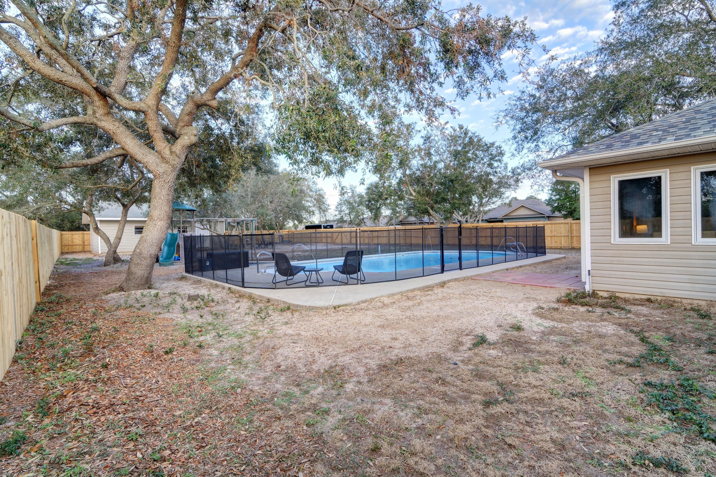 HICKORY SHORES - Residential