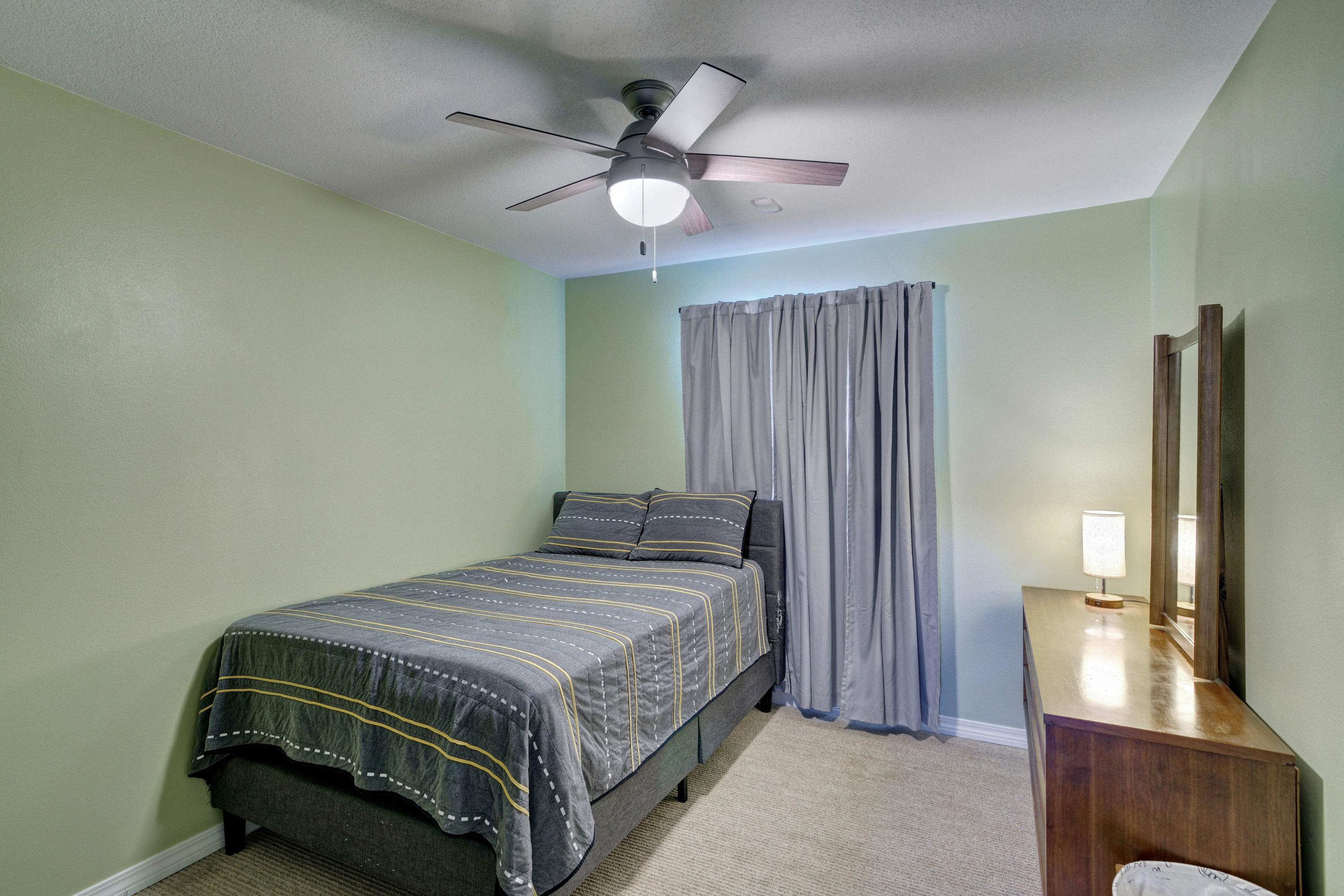 HICKORY SHORES - Residential