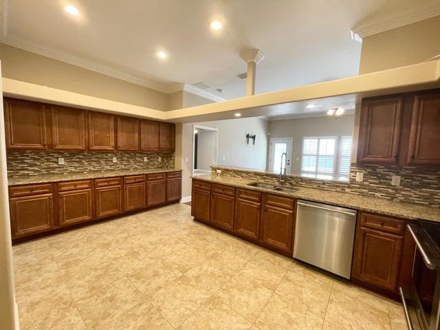 RACETRACK ROAD - Residential Lease