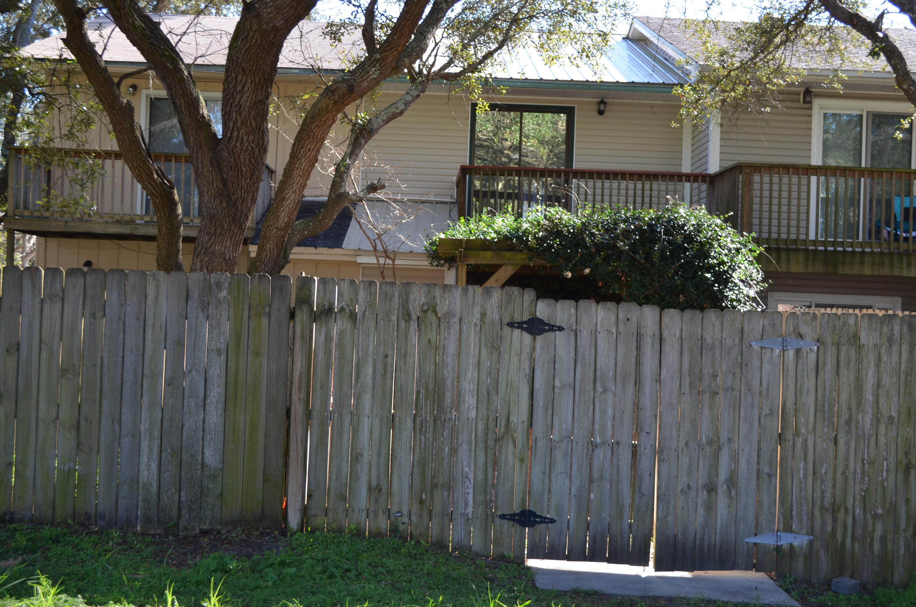 SCOTTWOOD - Residential Lease