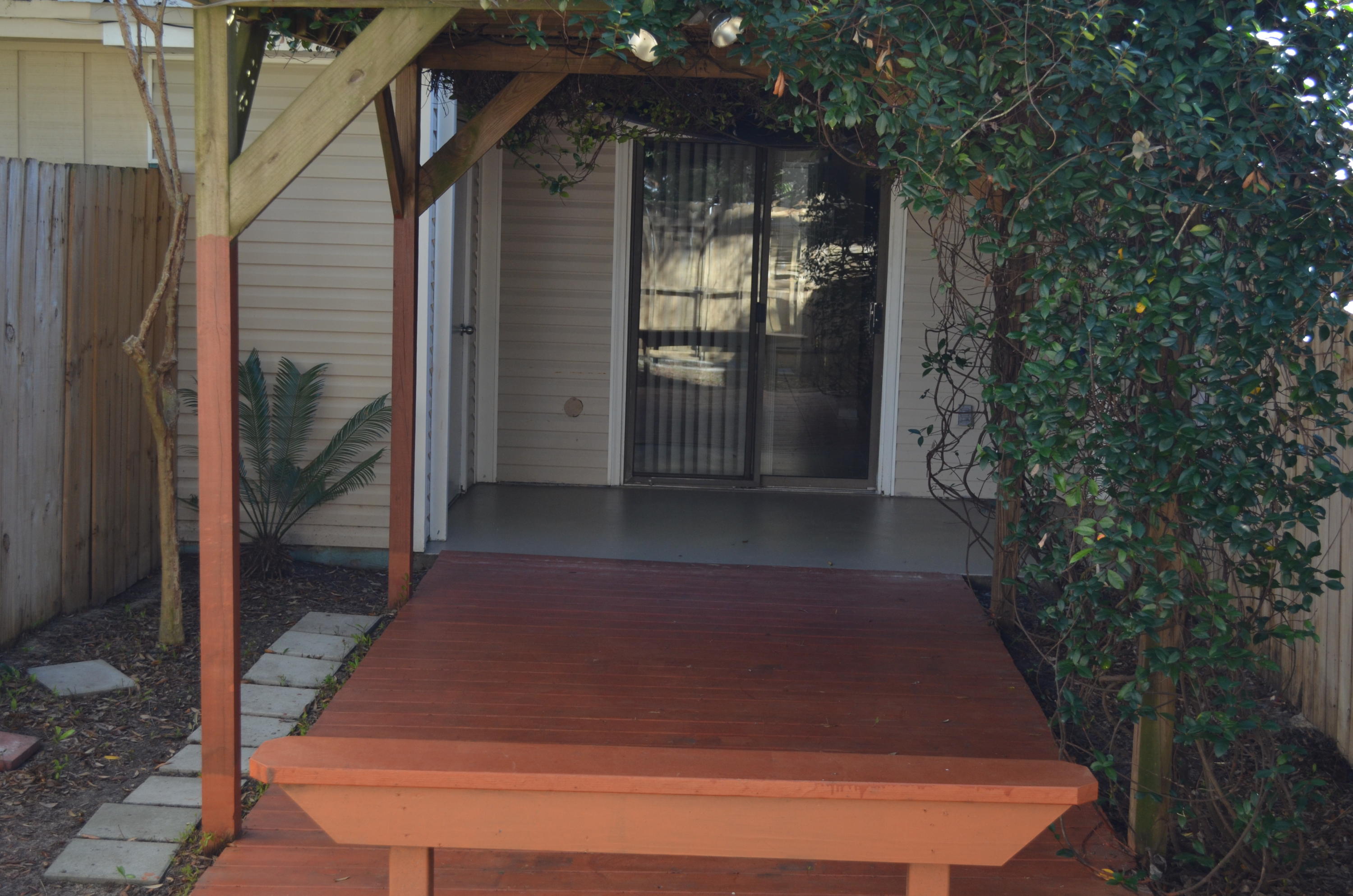 SCOTTWOOD - Residential Lease