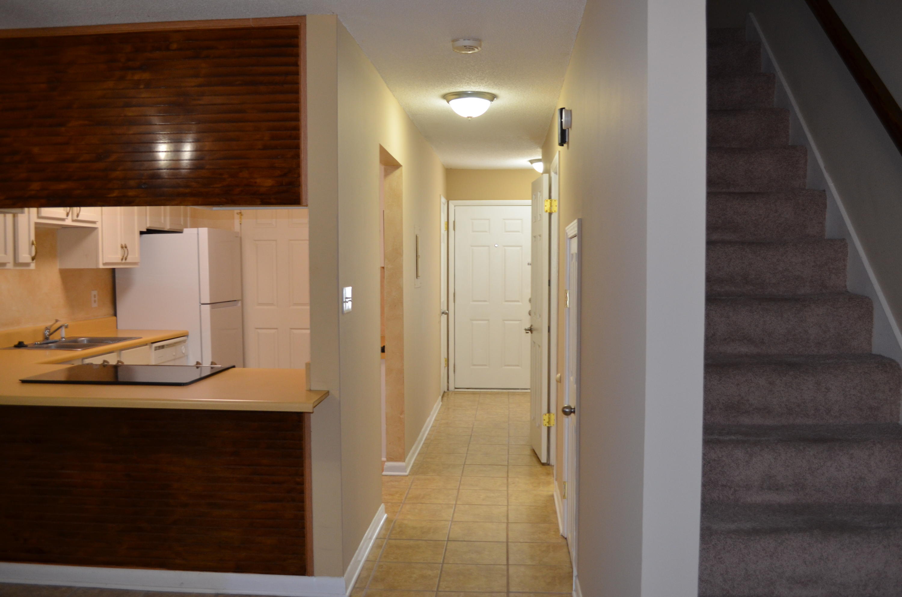 SCOTTWOOD - Residential Lease