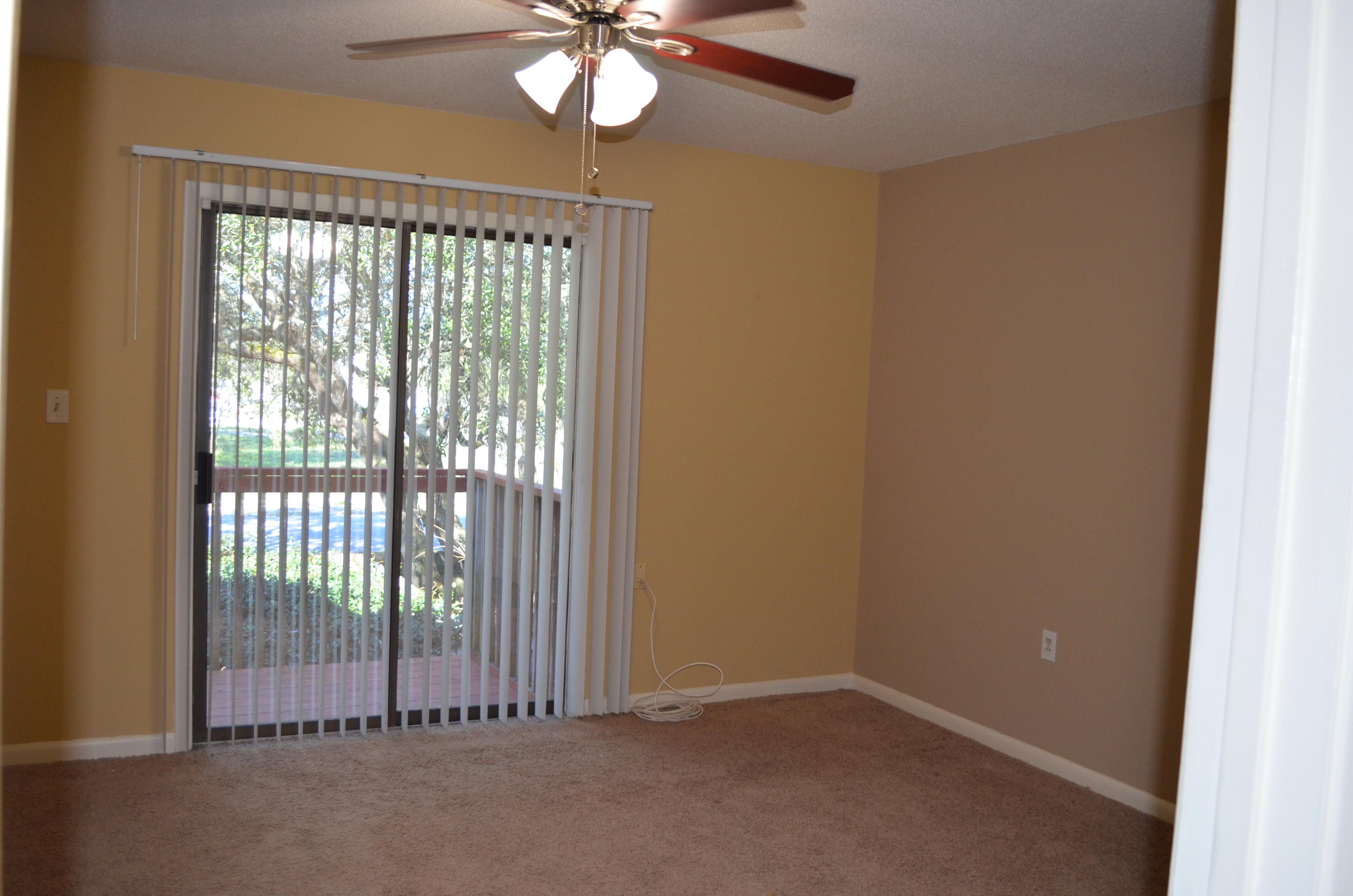 SCOTTWOOD - Residential Lease
