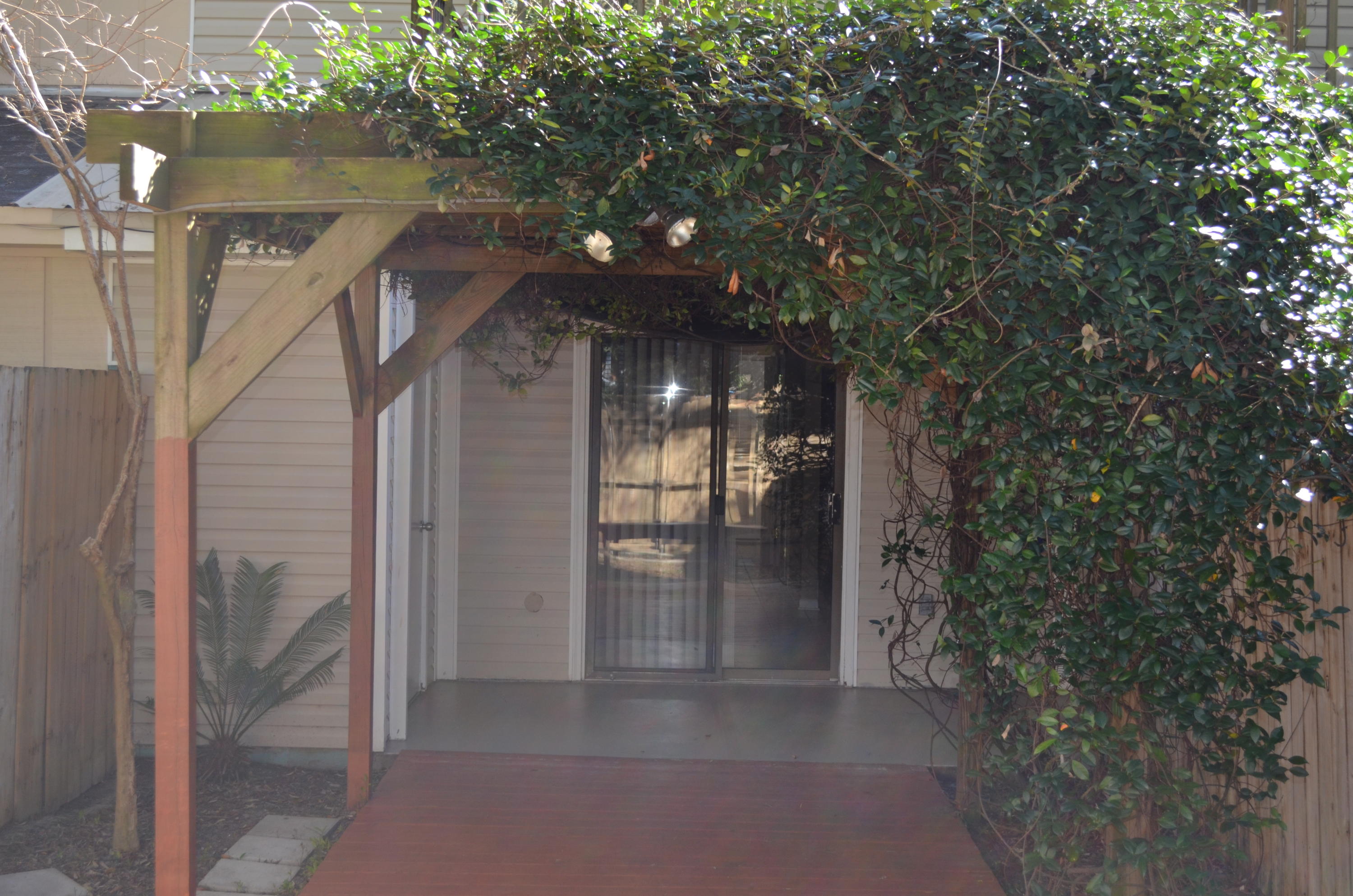 SCOTTWOOD - Residential Lease