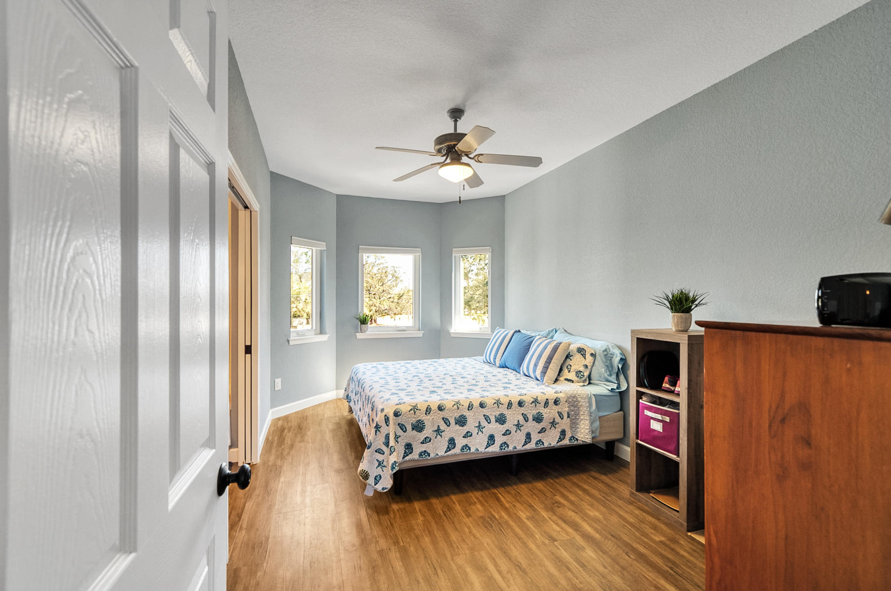 ORIOLE BEACH - Residential