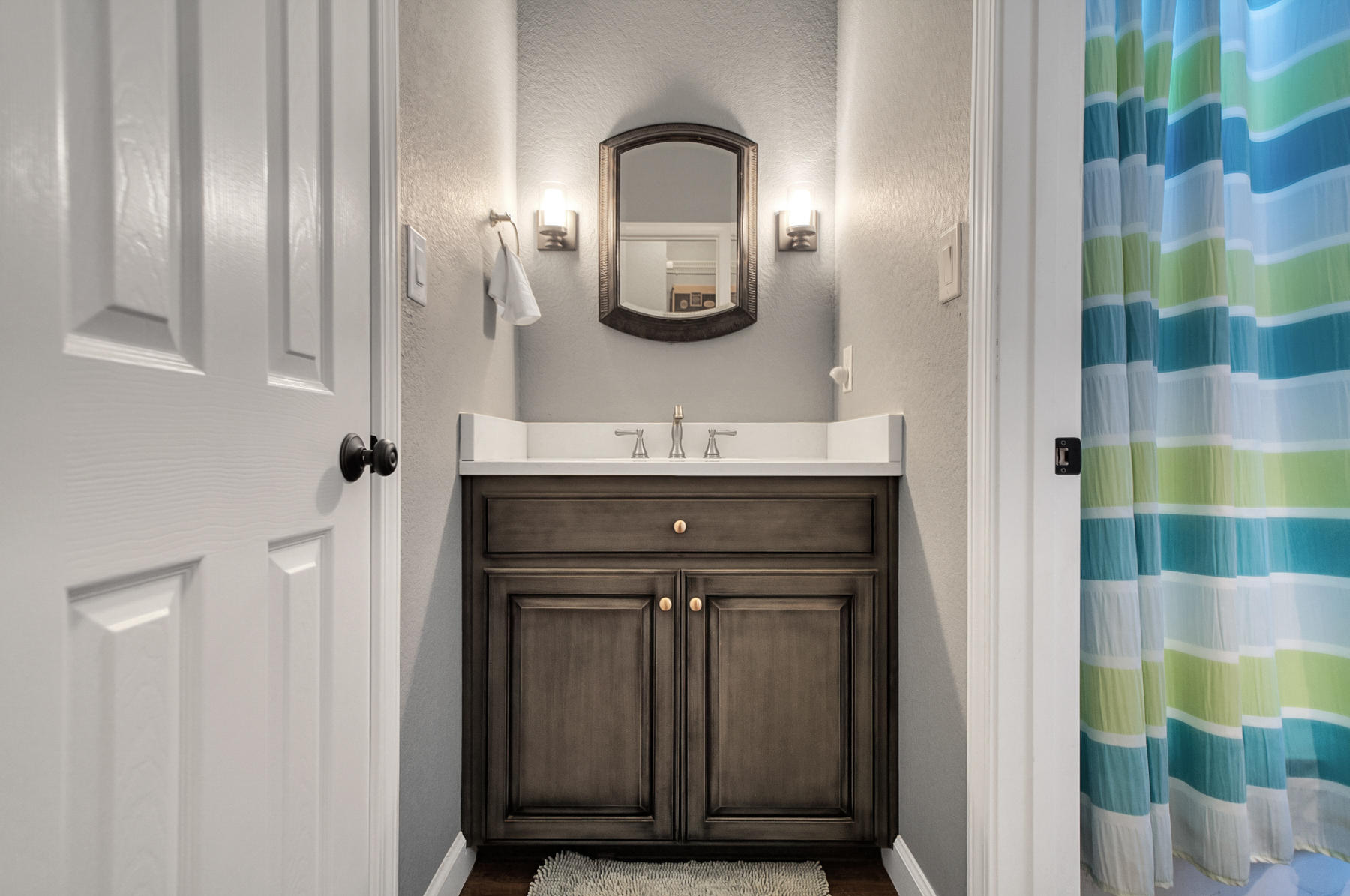 ORIOLE BEACH - Residential