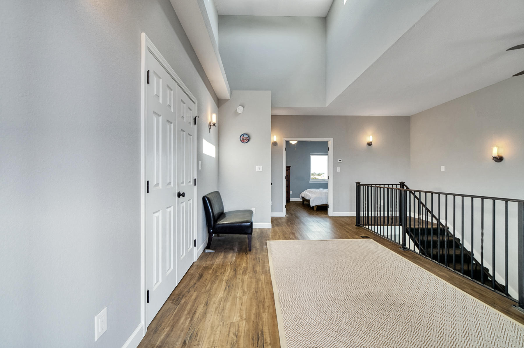 ORIOLE BEACH - Residential