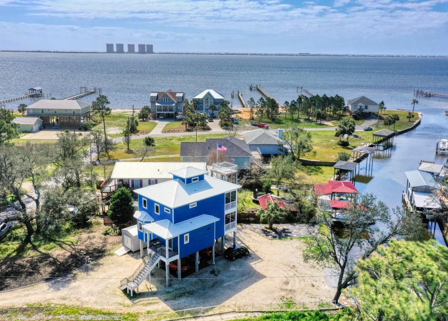 ORIOLE BEACH - Residential