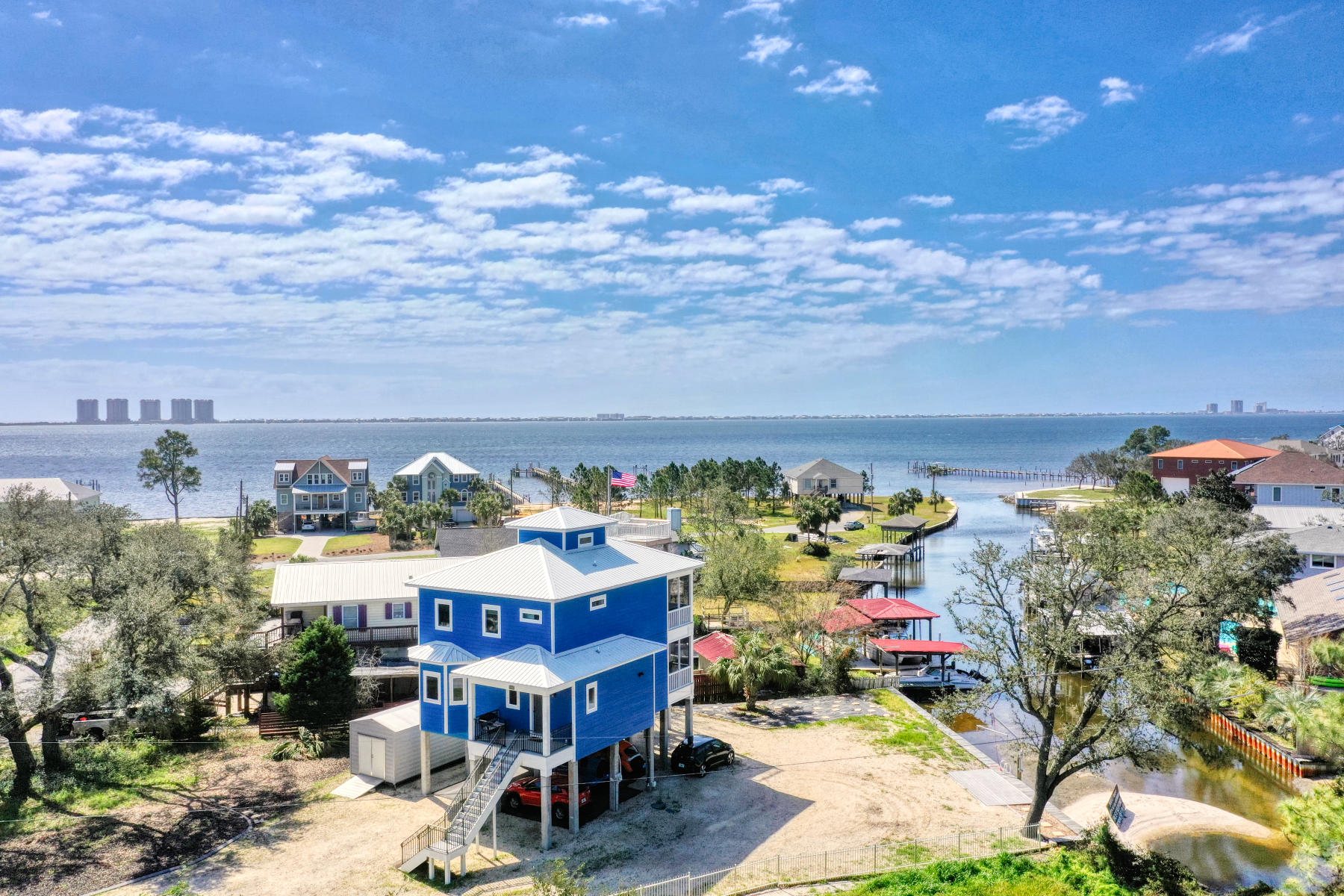 ORIOLE BEACH - Residential