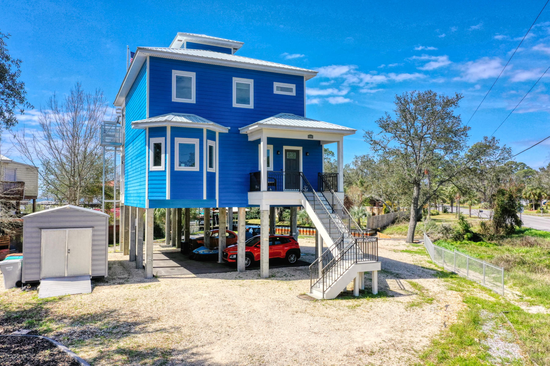 ORIOLE BEACH - Residential