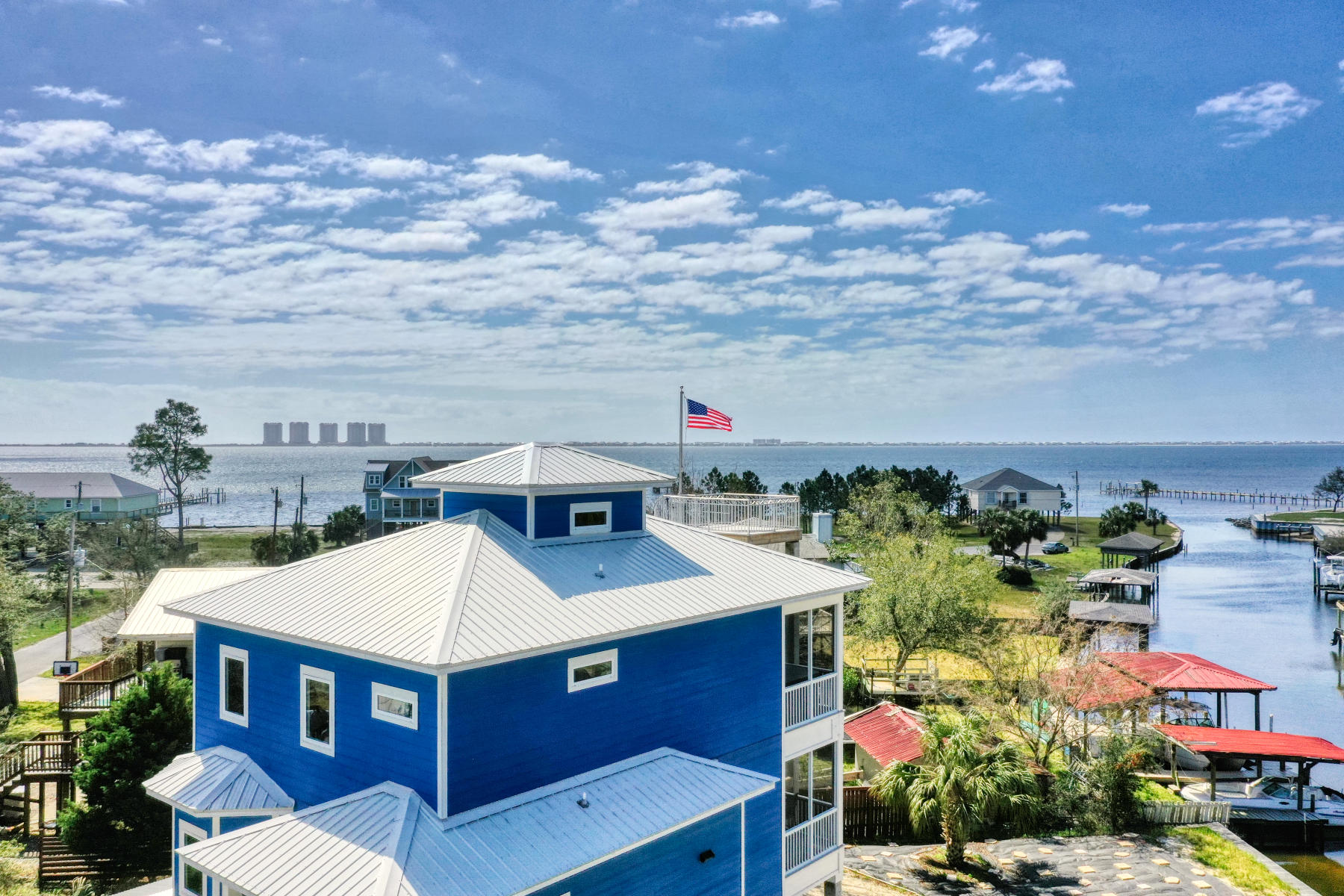 ORIOLE BEACH - Residential