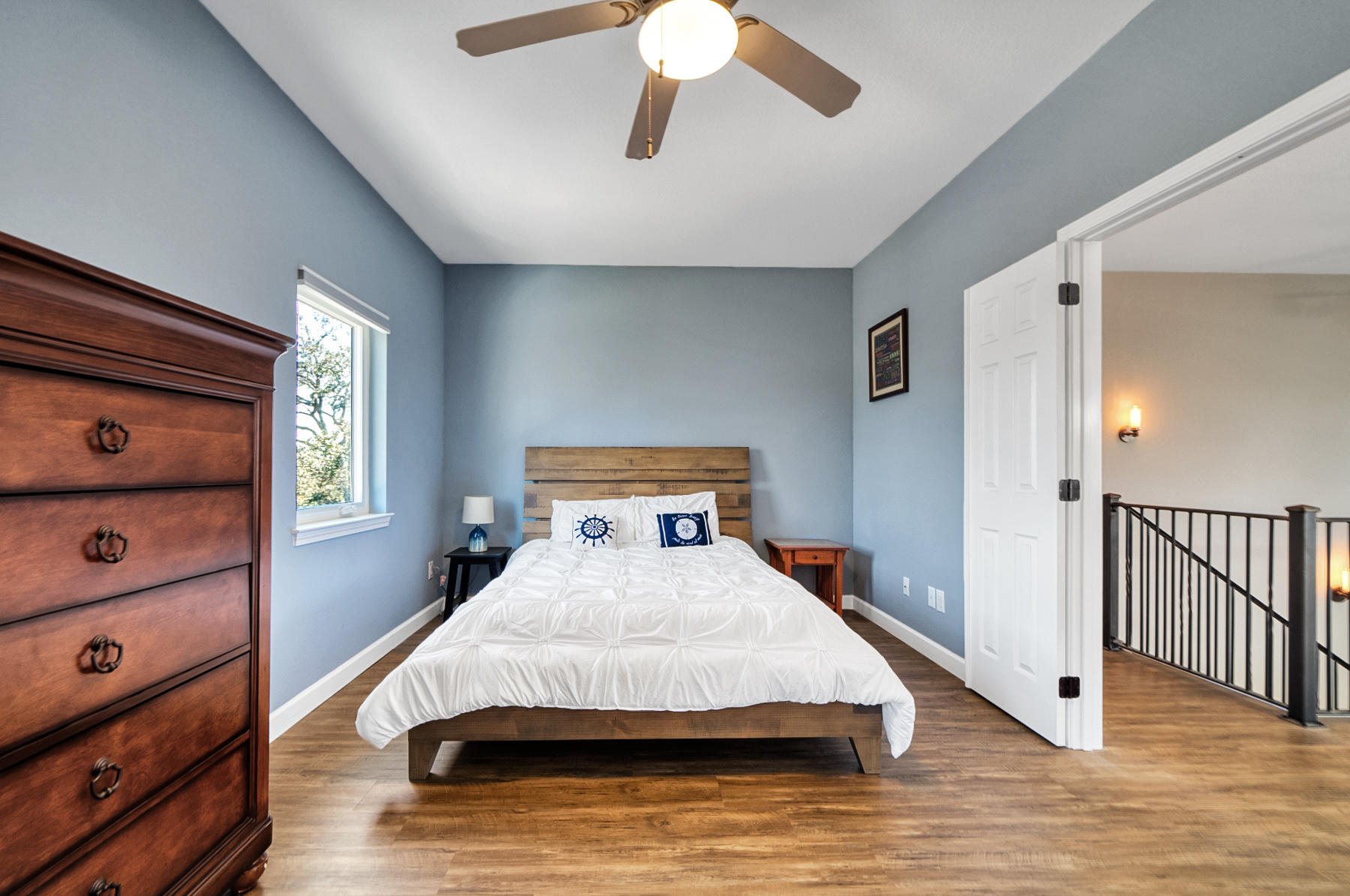 ORIOLE BEACH - Residential