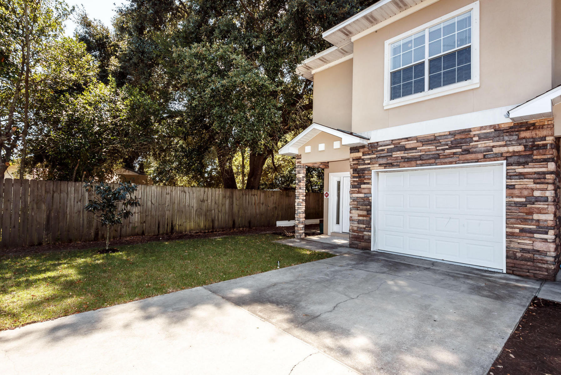 FAIRVIEW HEIGHTS - Residential Lease