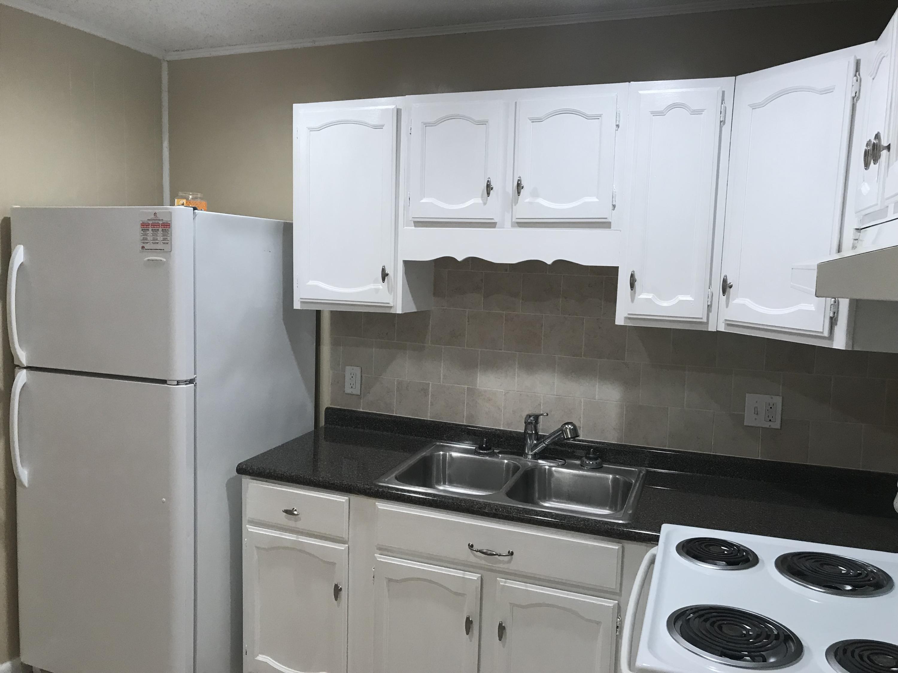 VALPARAISO PINECREST 2 - Residential Lease