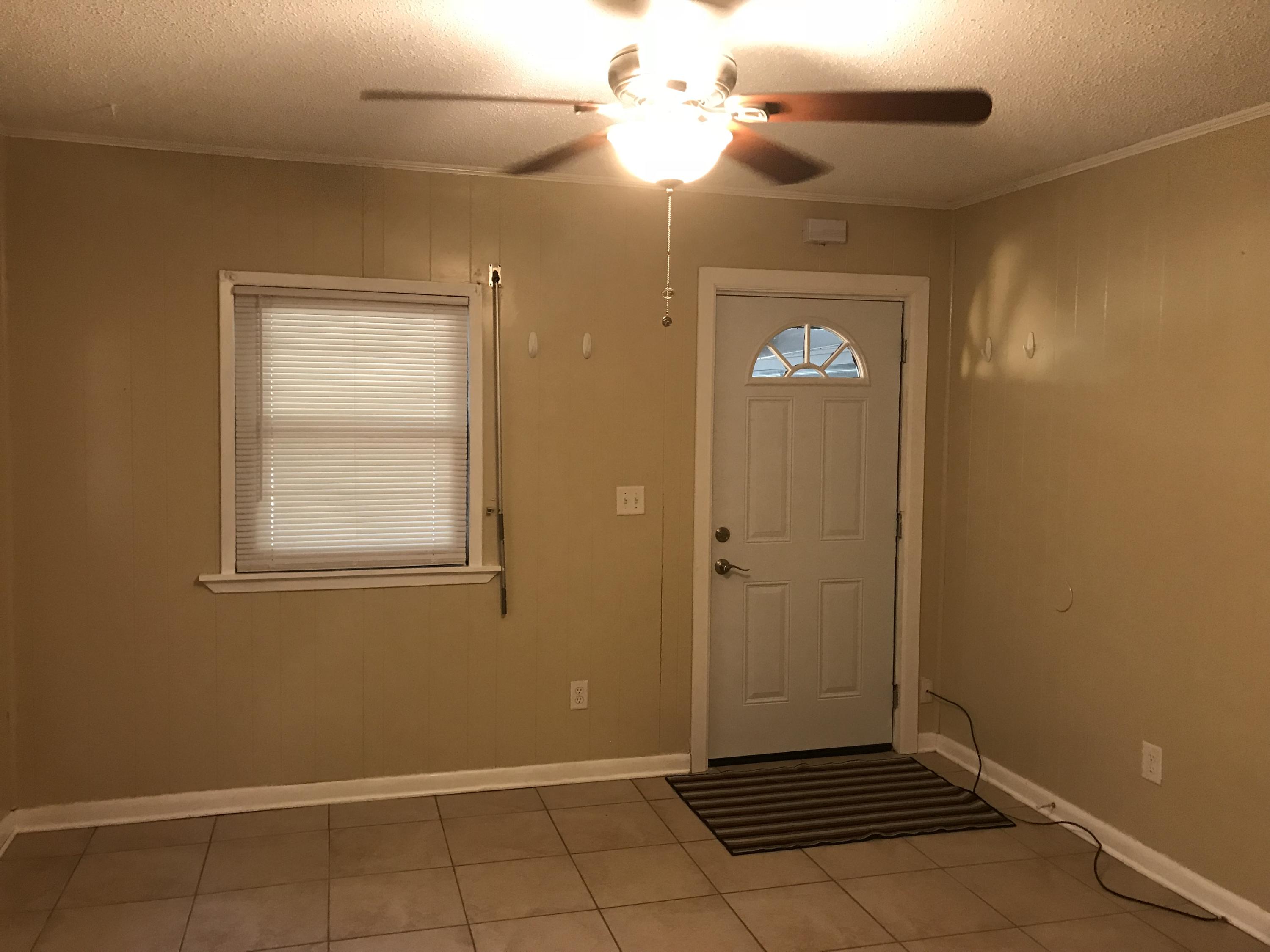 VALPARAISO PINECREST 2 - Residential Lease