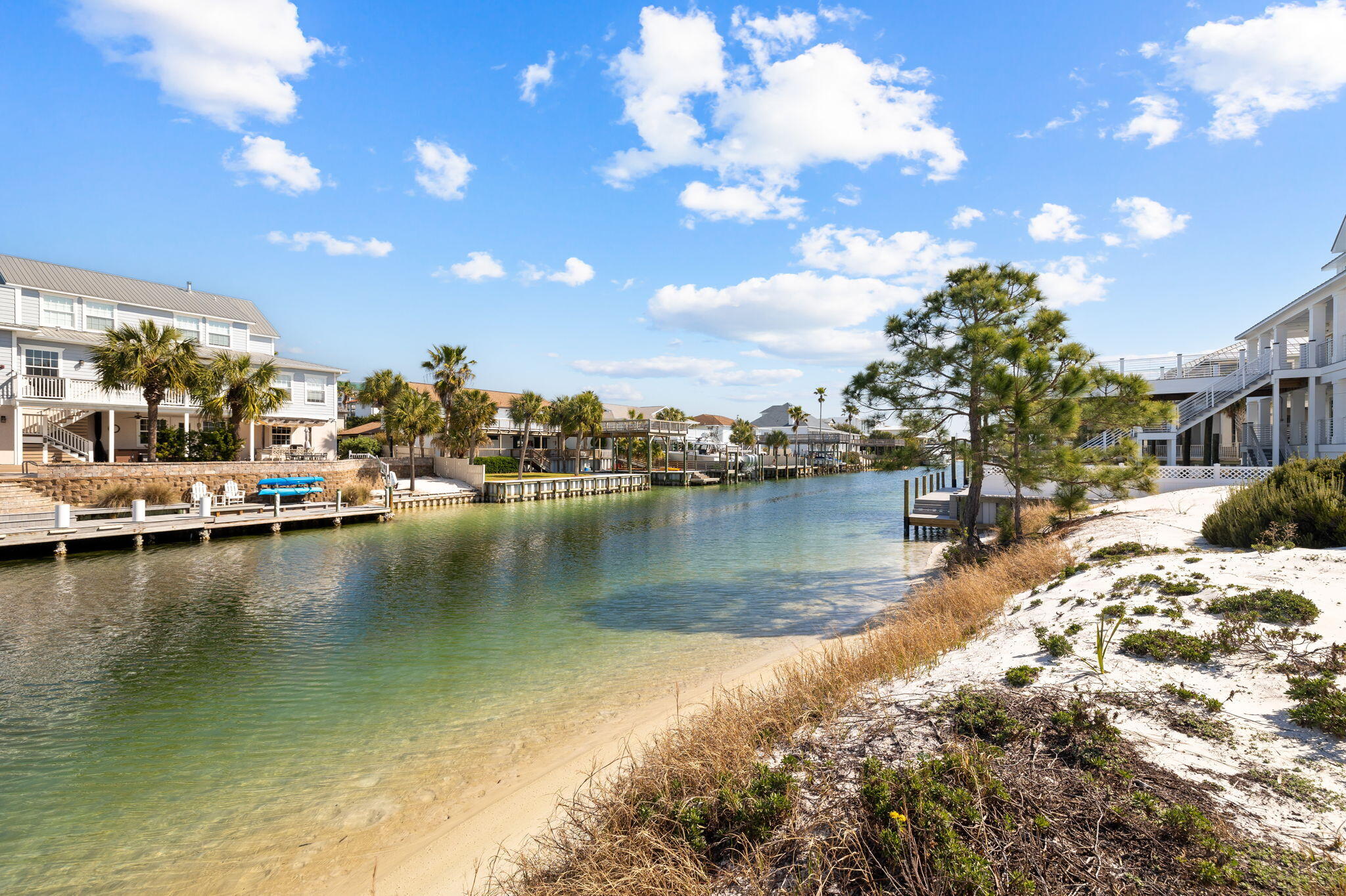 HOLIDAY ISLE - Land