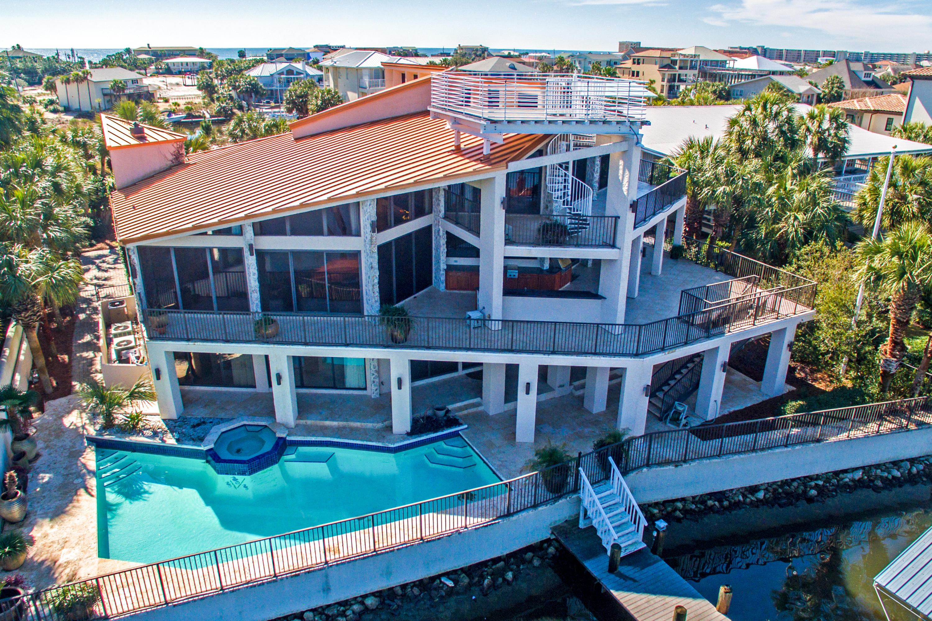 HOLIDAY ISLE - Residential