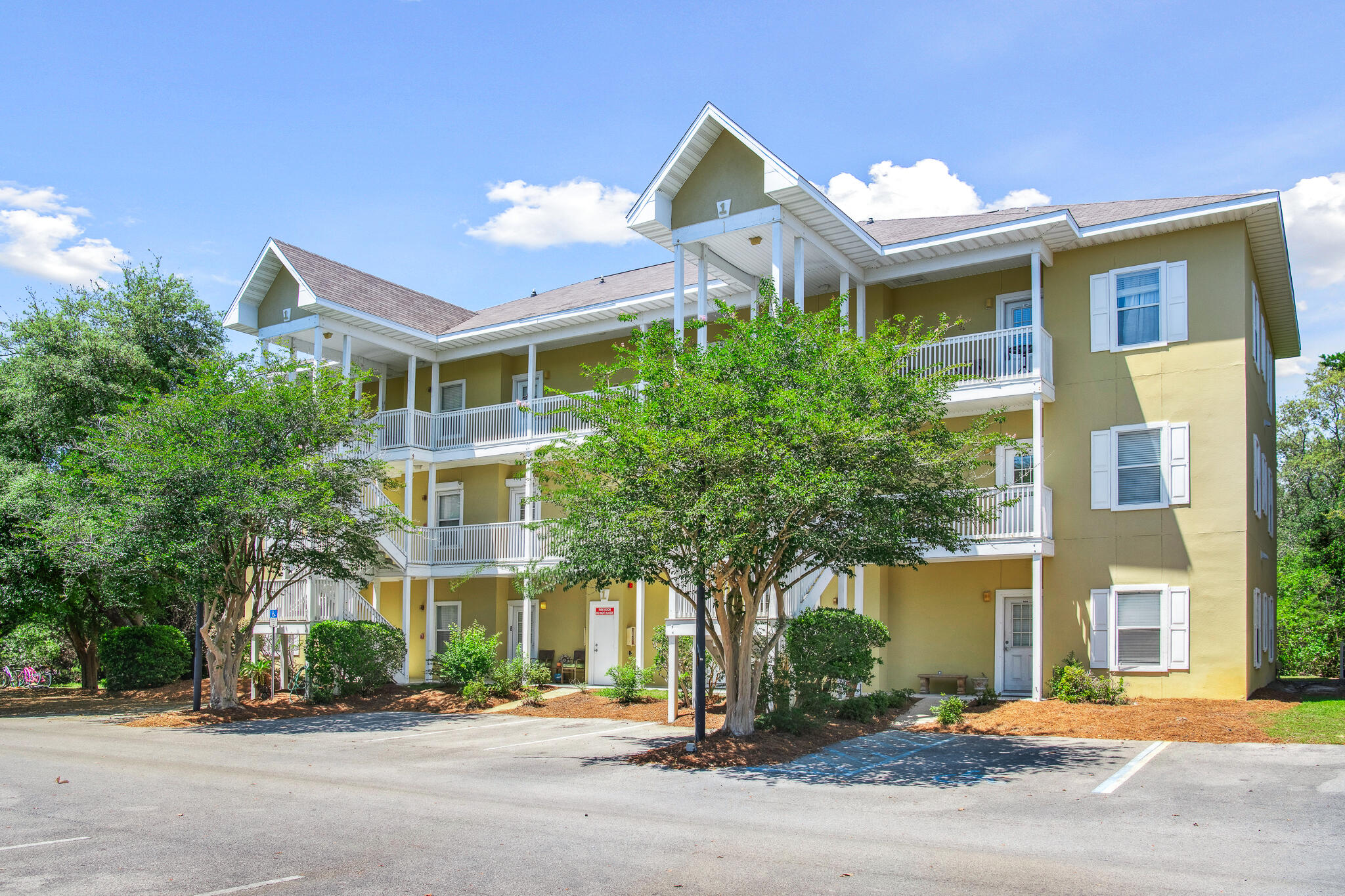 HERONS WATCH CONDO PH 1 - Residential