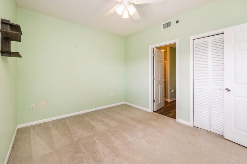 PALM COURT YACHT CLUB - Residential
