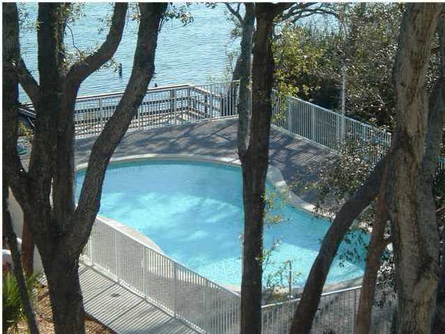 Beautiful 3 bedroom, 3 bath gated condo. Ground floor unit overlooks the Landing. Stainless steel appliances, solid surface counter tops, breakfast bar. Close to downtown, shops, movie theater and lots of restaurants. Beautiful Ft. Walton Landing park is next to the complex. Gated entry. Pool, BBQ area, waterfront walk-way. Great downtown location. Sorry not pets, no smoking.