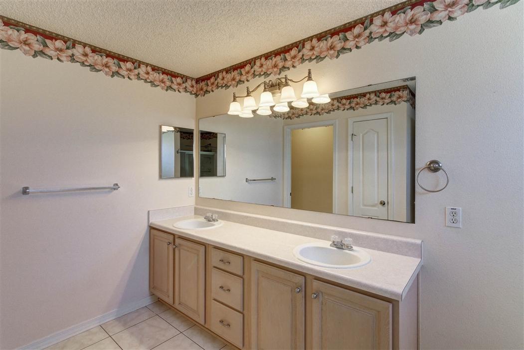 LIGHTHOUSE POINTE - Residential